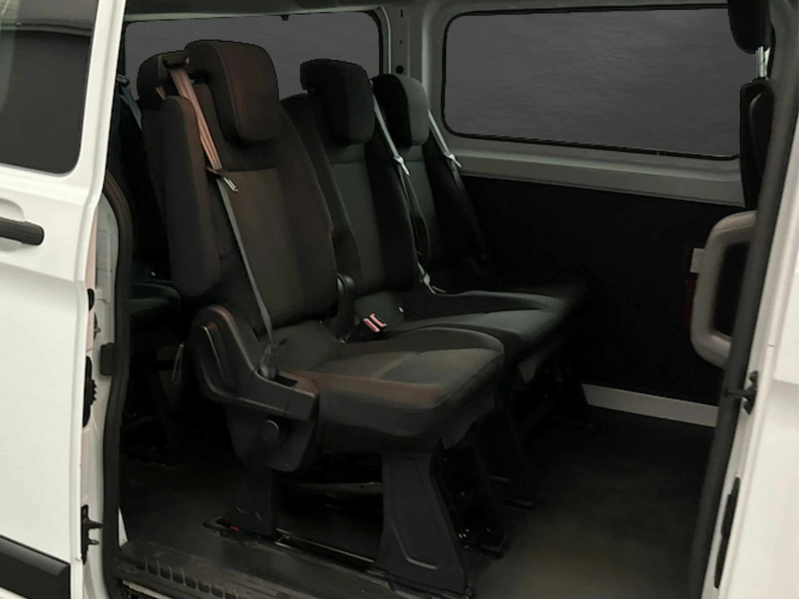 Ford Transit Custom Kombi 9 L2H1 Trend 2.0 130CV Automática - Foto 11