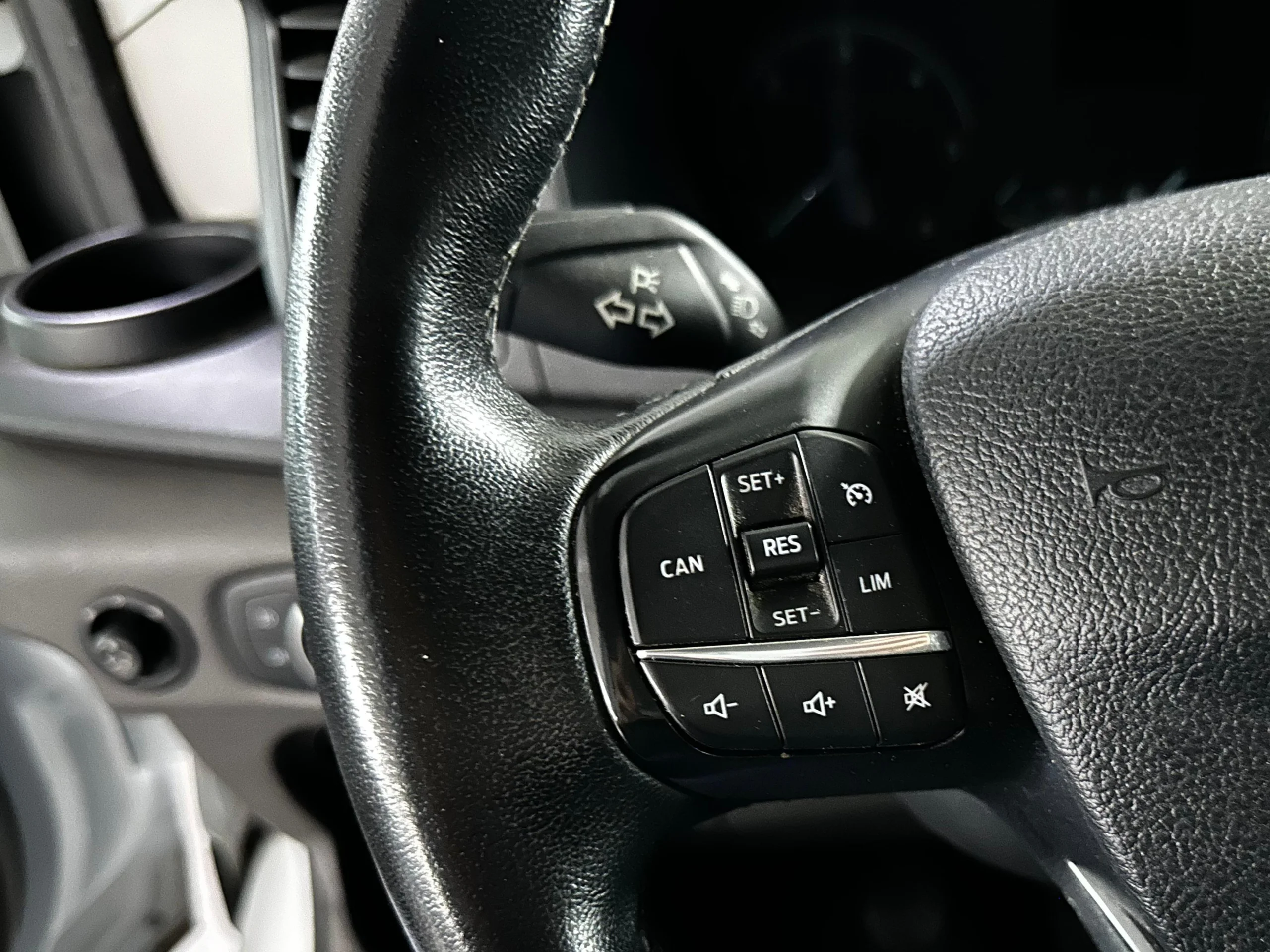 Ford Transit Carrozado Con Trampilla L4 170CV - Foto 11