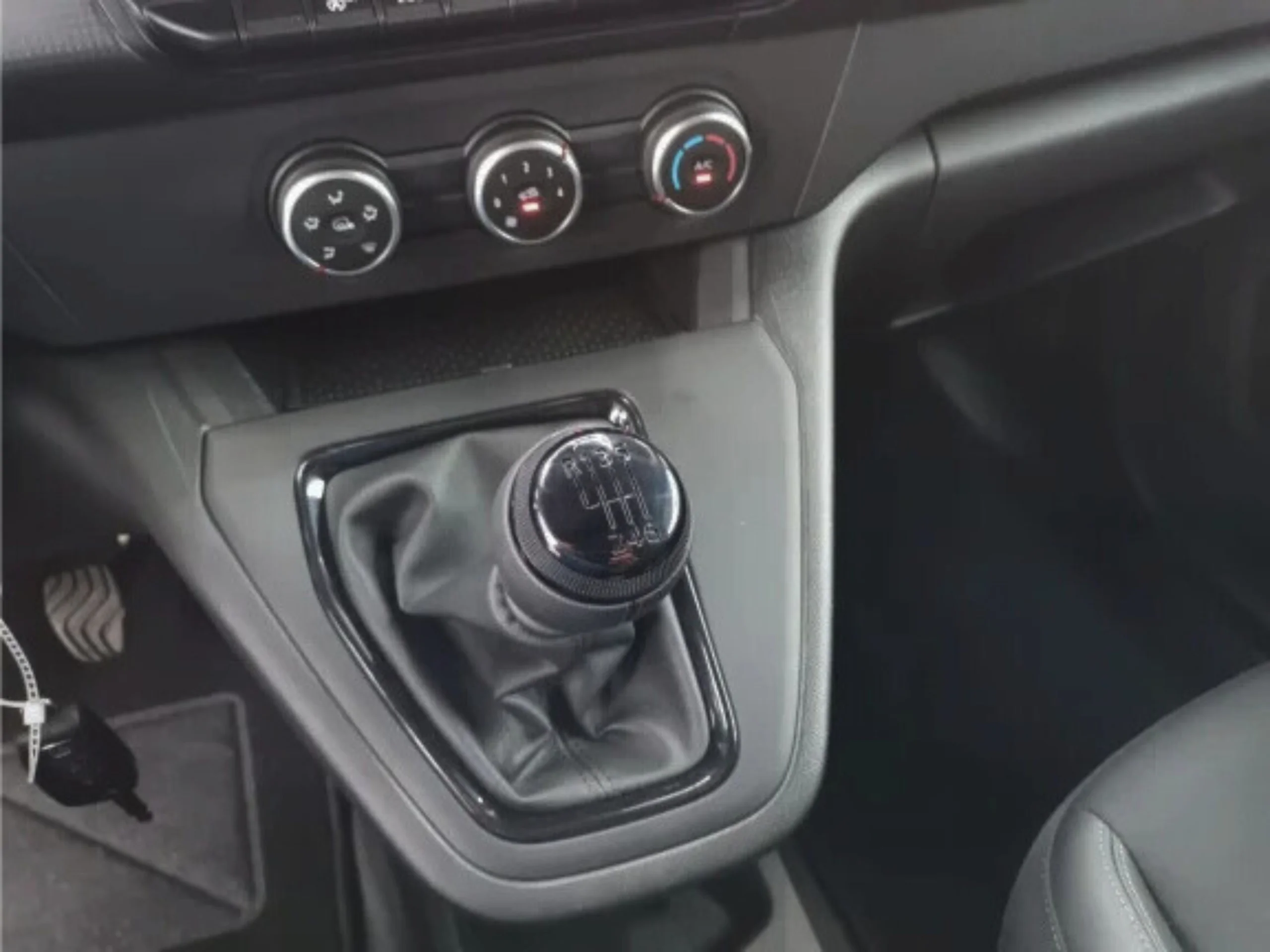 Nissan Townstar Furgon M 130 CV 1.3G Profesional  - Foto 15