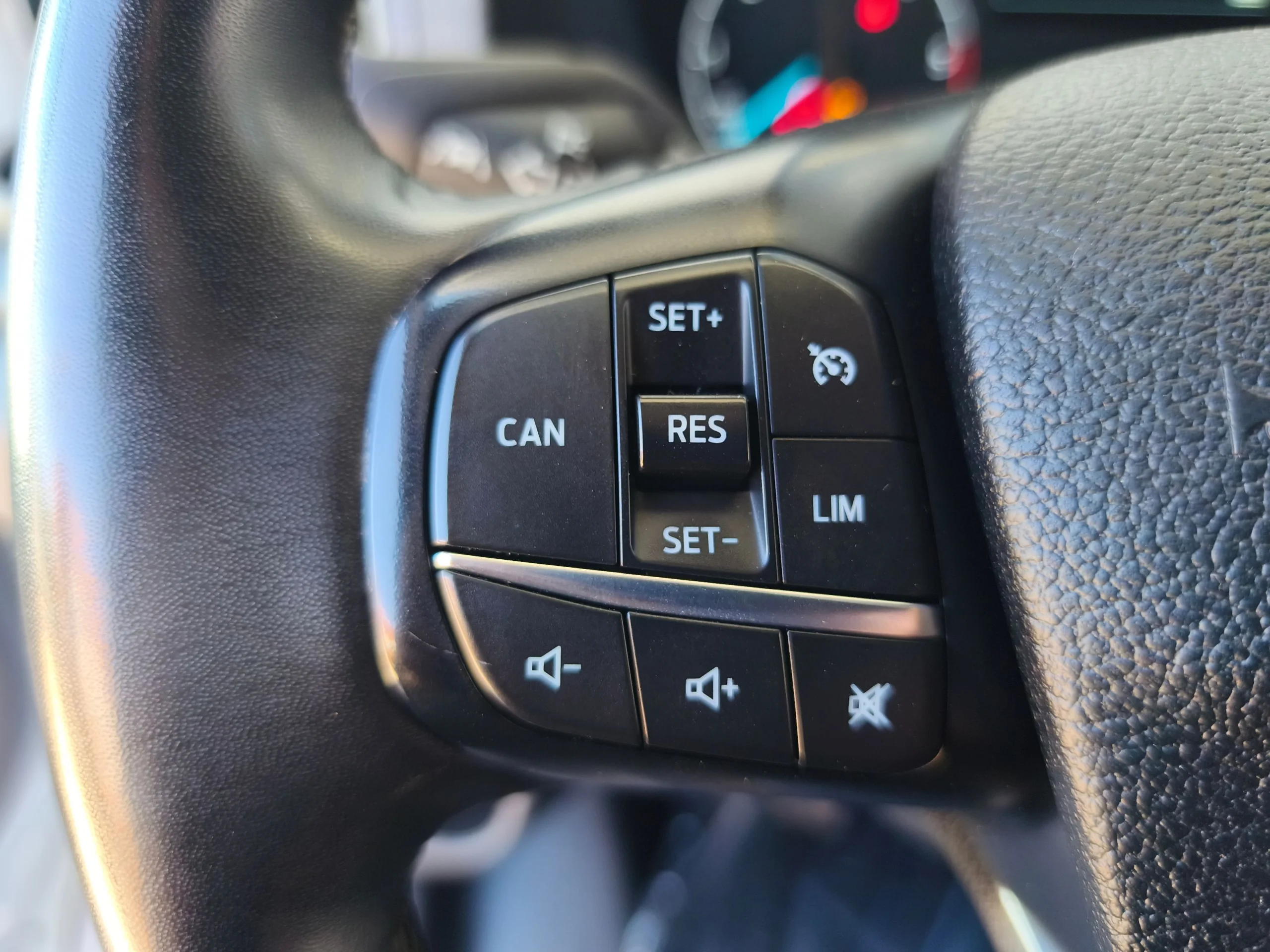 Ford Transit Furgon Mixto L4H3 170CV (2024) – 6 Plazas Retráctiles Gran Volumen Ocasión ¡Desde 450 €/mes!  - Foto 14