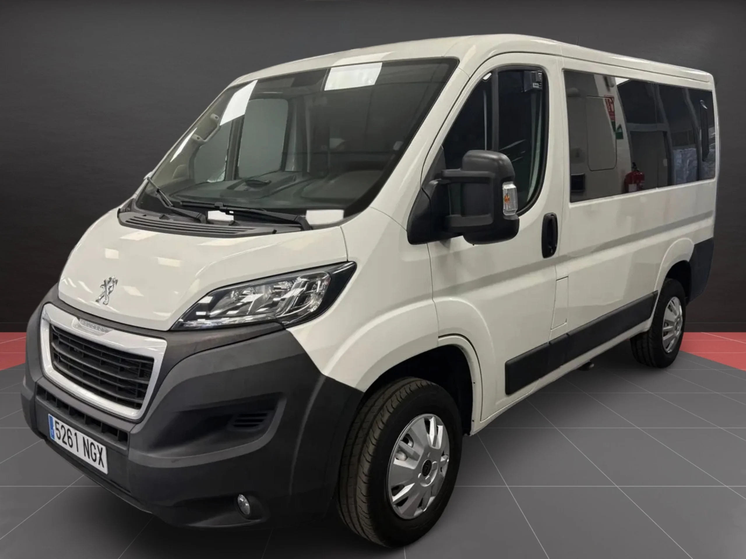 Peugeot Boxer Combi 6/9 Plazas L1H1 S&S 130 CV - Foto 4