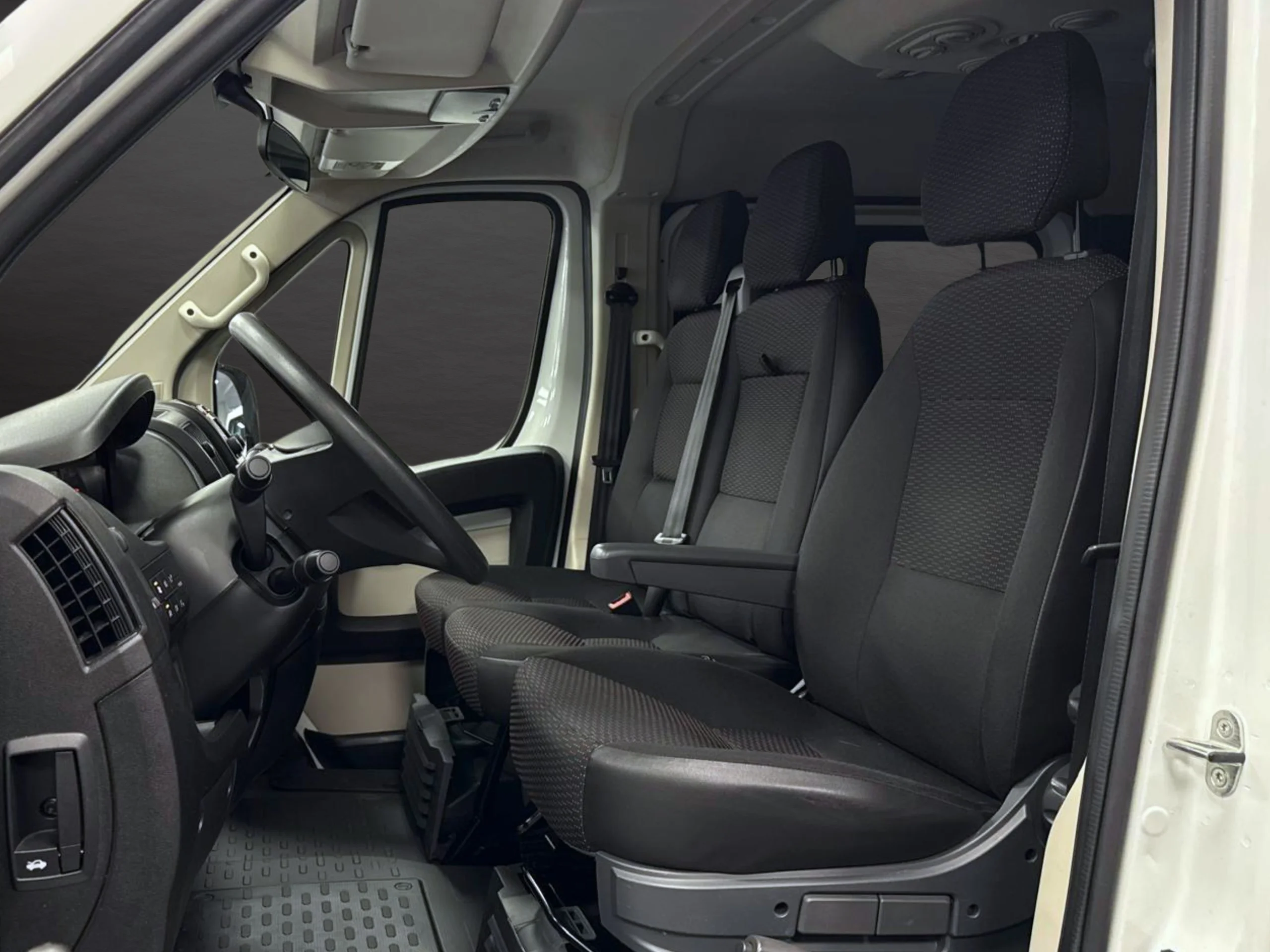 Peugeot Boxer Combi 6/9 Plazas L1H1 S&S 130 CV - Foto 12