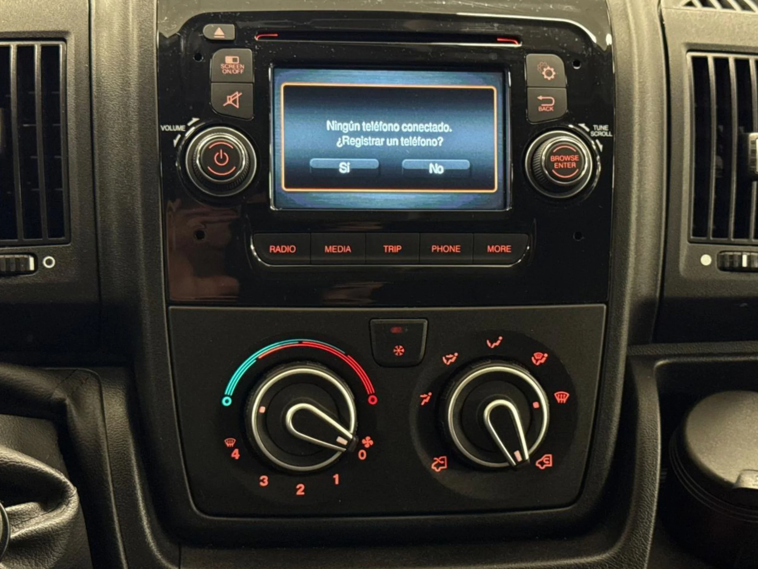 Peugeot Boxer Combi 6/9 Plazas L1H1 S&S 130 CV - Foto 24