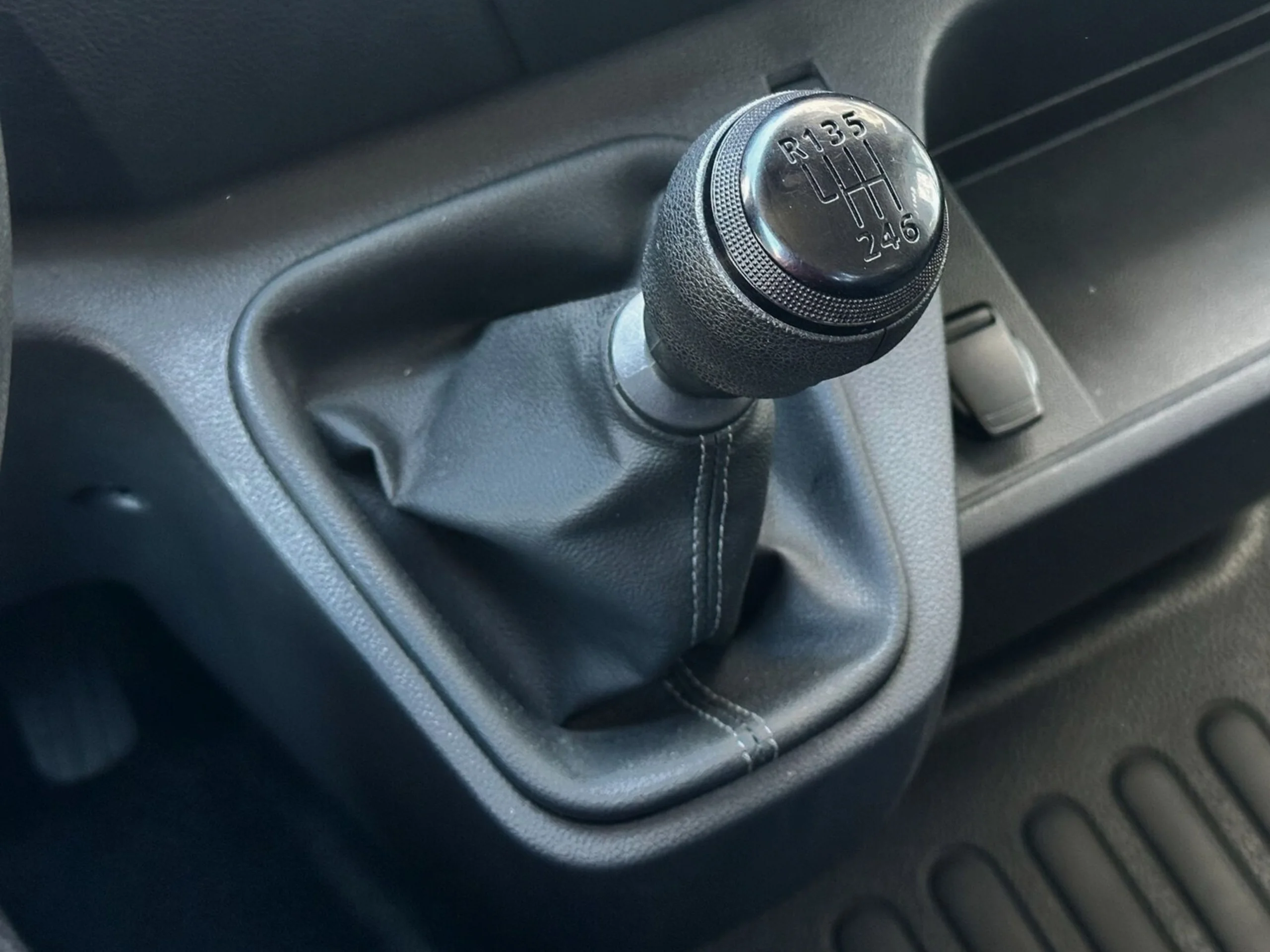 Renault Master Paquetero L5 Con Trampilla 2.3 146CV RWD - Foto 18