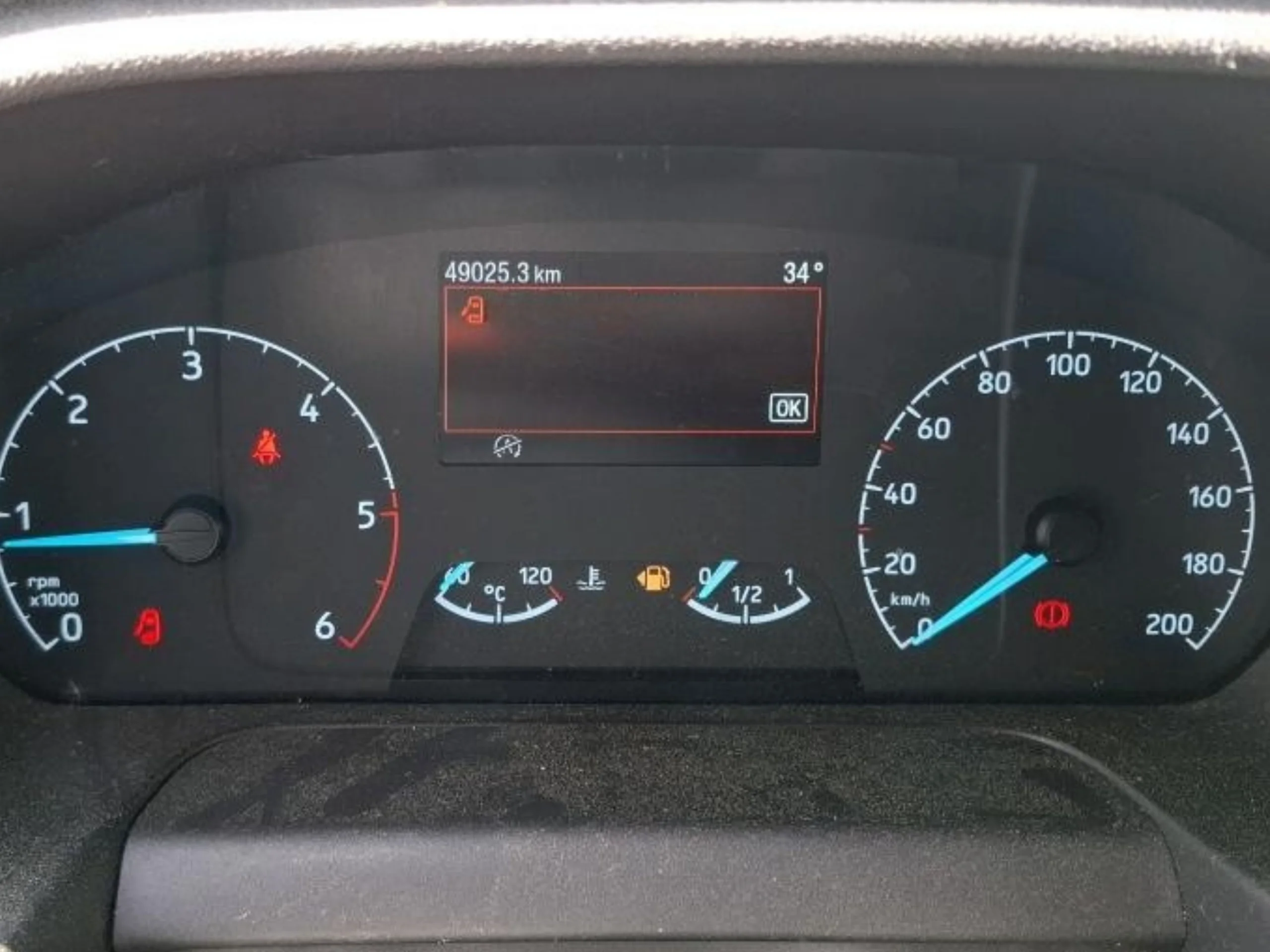 Ford Transit Carrozado Con Trampilla L4 131 CV  - Foto 12