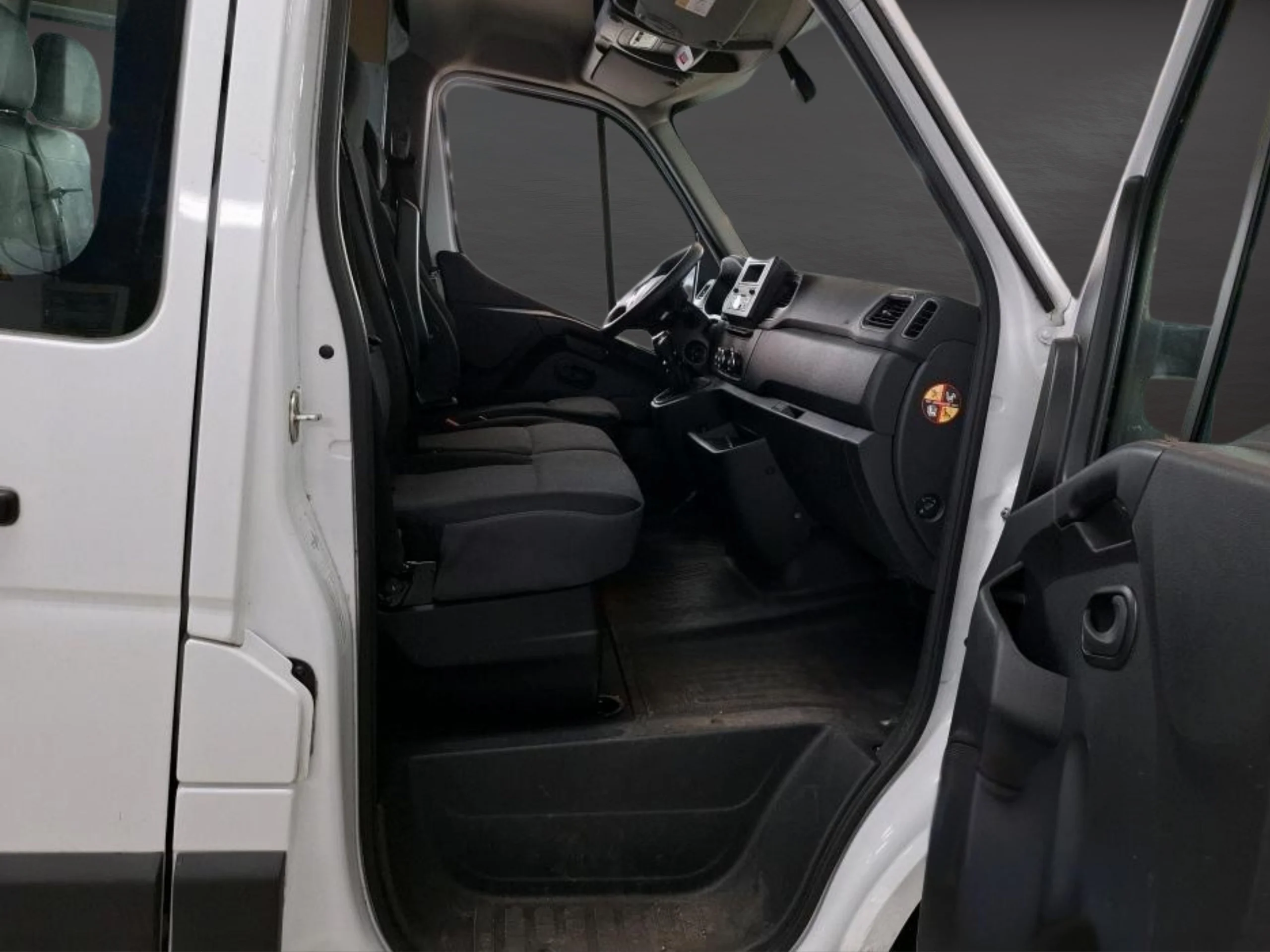 Renault Master L2H2 Mixta 7plazas/carga   2.3 dCi 135CV  - Foto 9