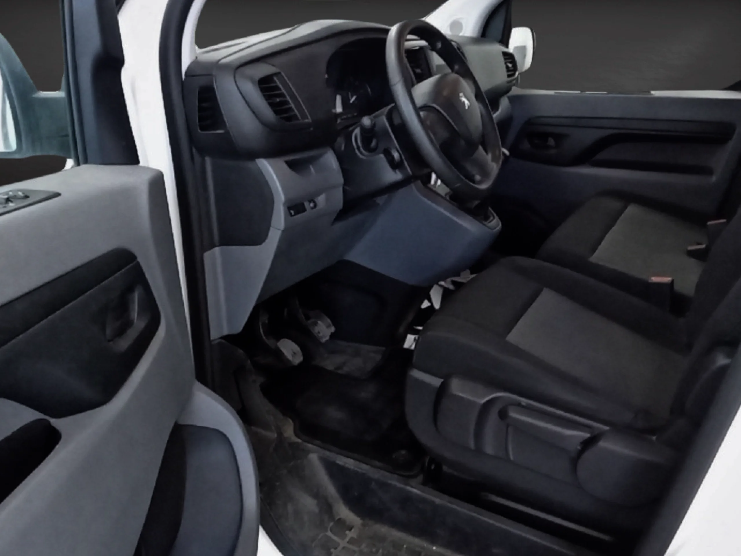 Peugeot Expert Combi BlueHDi Compact (2021) | Oportunidad de Reestreno con Solo 10.900 km | Desde 390 € al mes - Foto 9