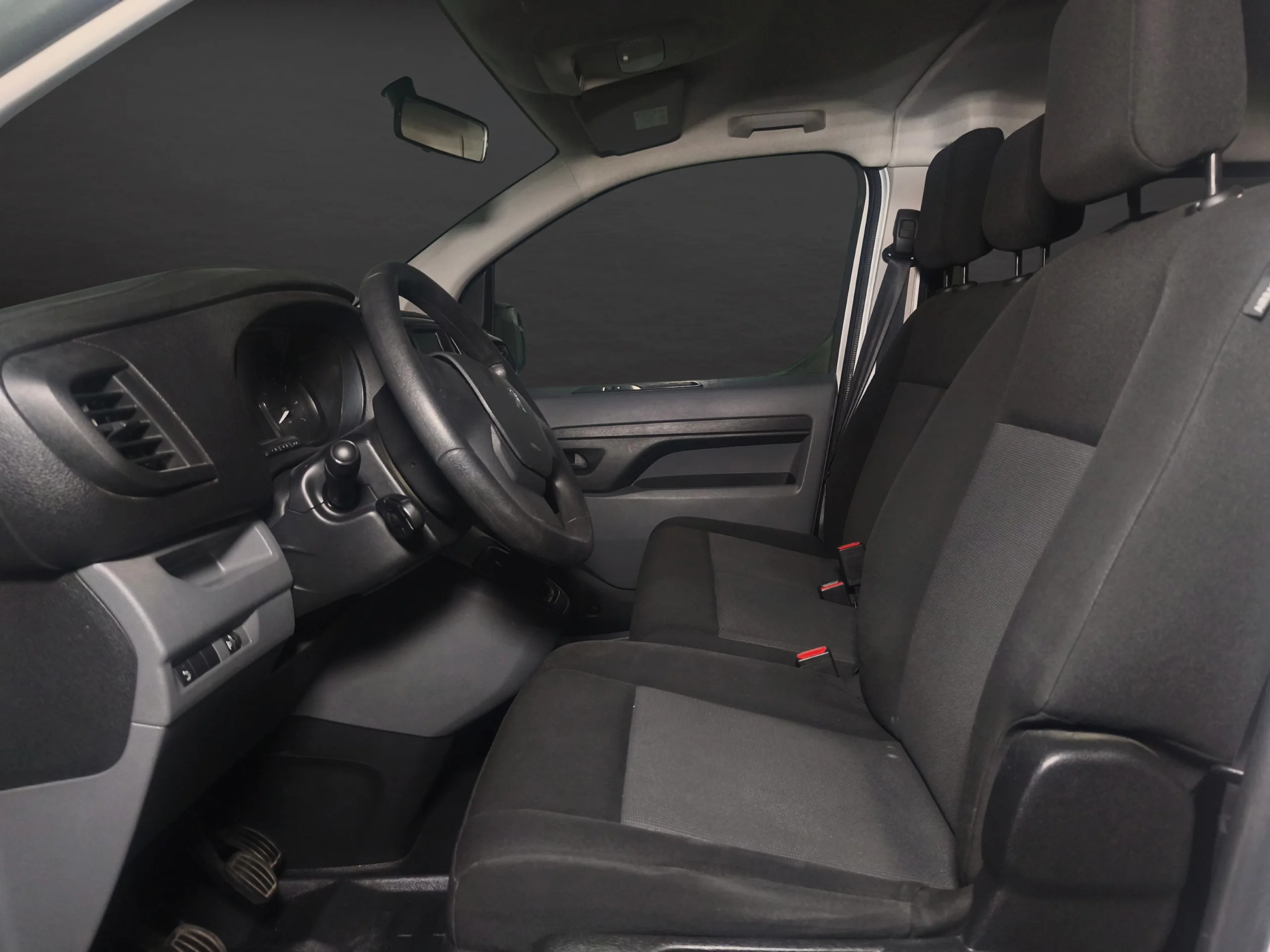 Peugeot Expert Combi 6 Plazas | Oportunidad de Reestreno con Solo 10.900 km | Desde 387 € al mes - Foto 9