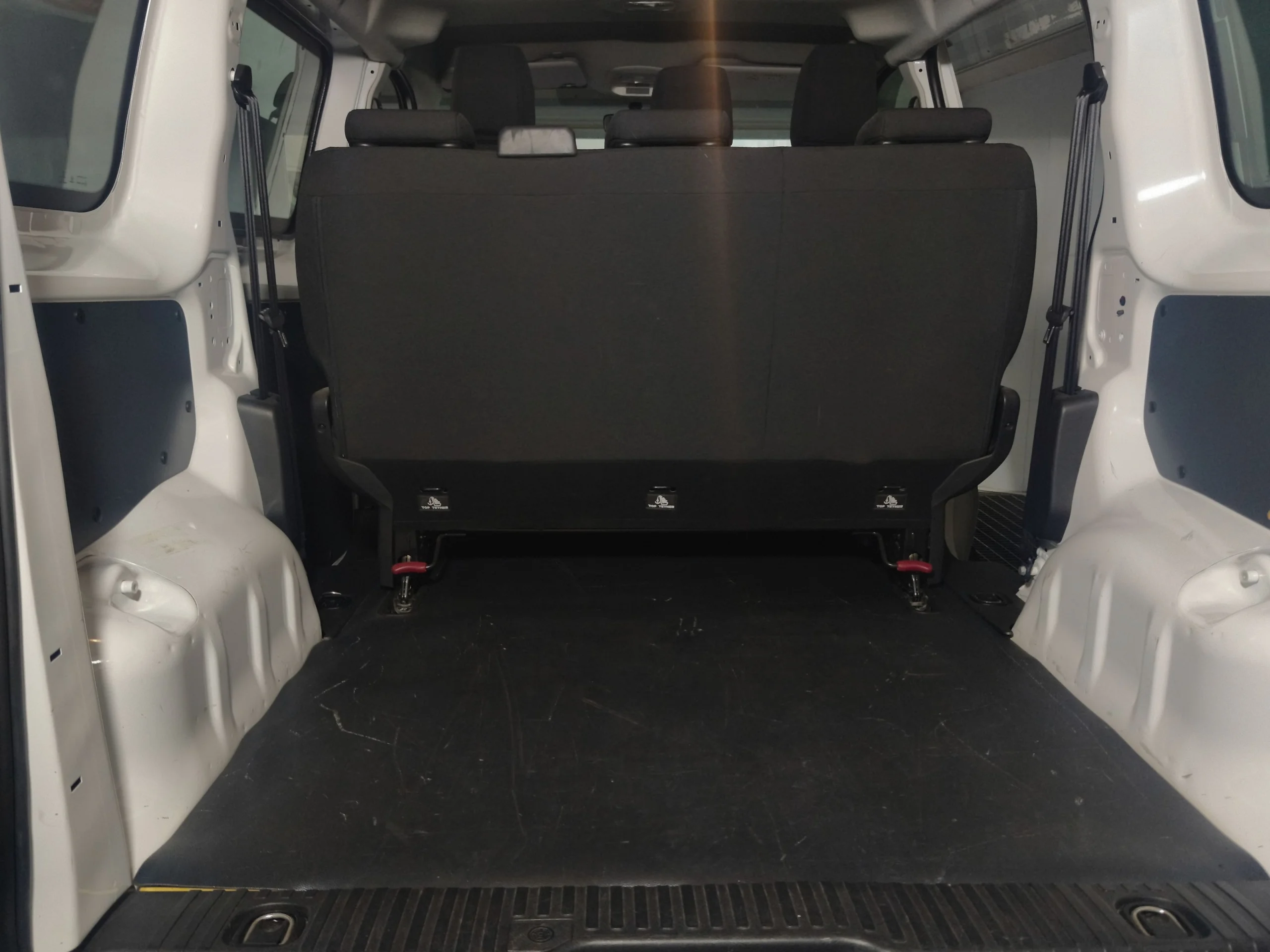 Peugeot Expert Combi 6 Plazas | Oportunidad de Reestreno con Solo 10.900 km | Desde 387 € al mes - Foto 13