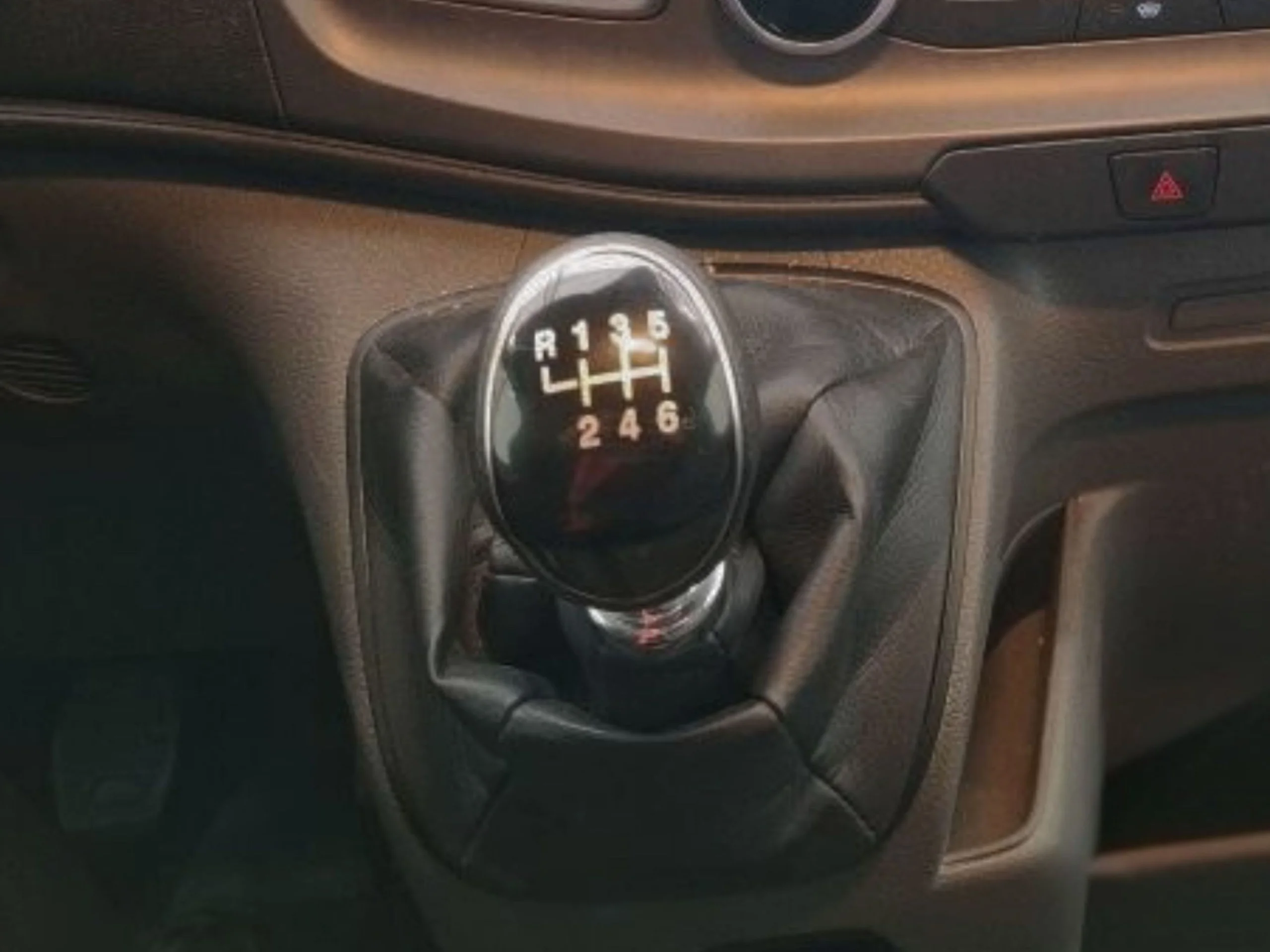 Ford Transit L2H2 130 CV Trend - Foto 11