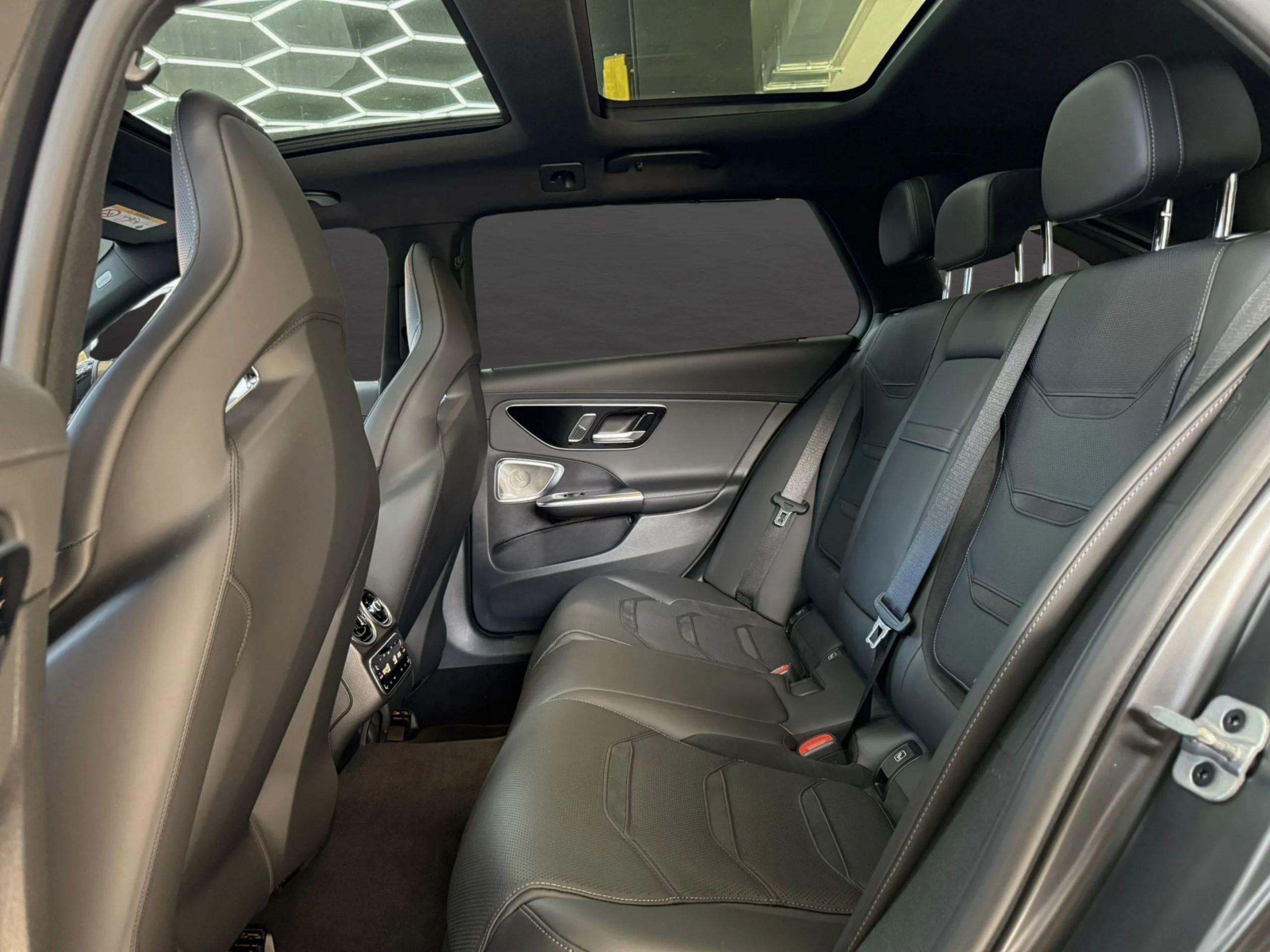 Mercedes-Benz C 63 AMG S E Performance Estate - Foto 12