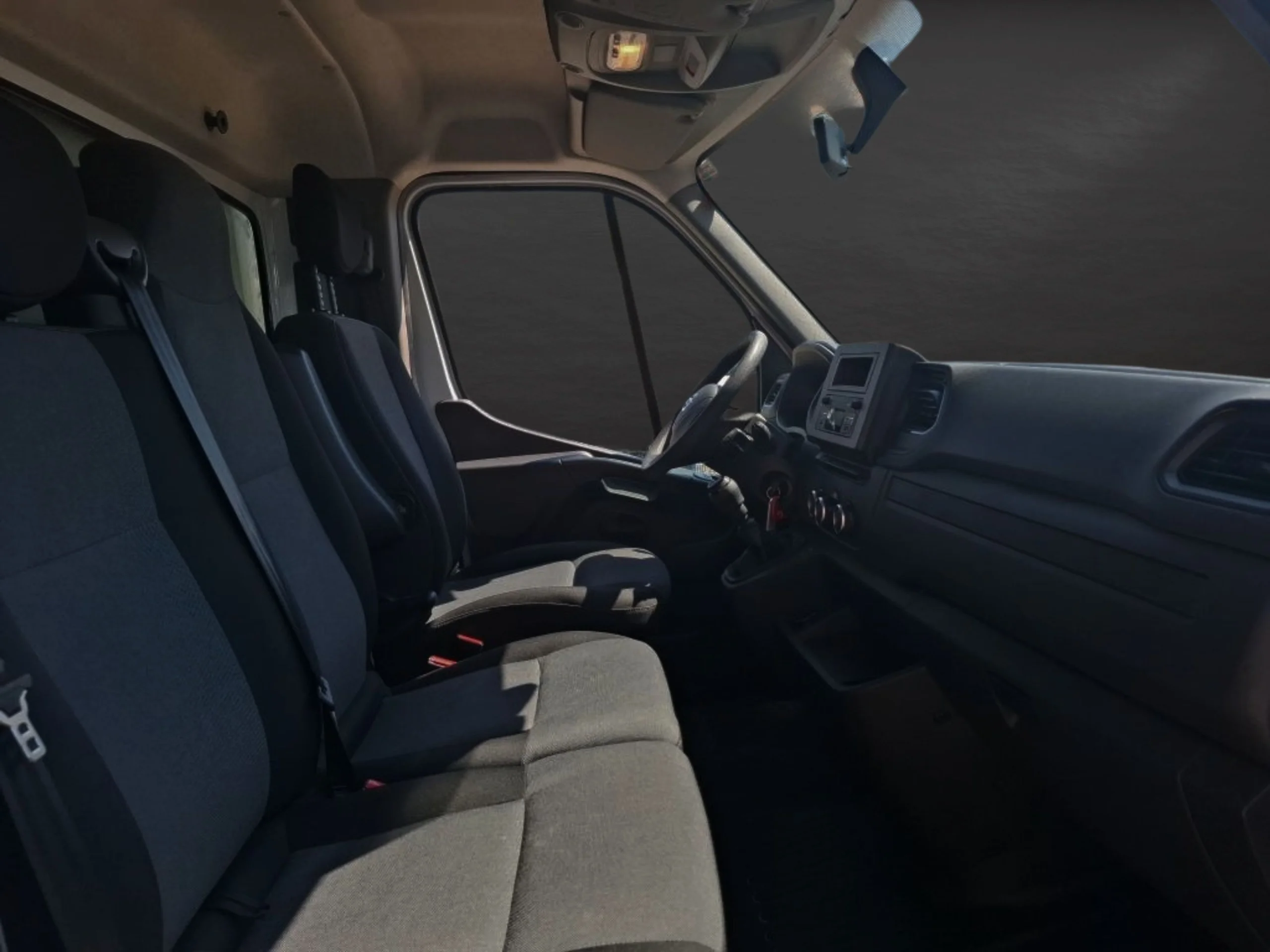 Nissan Interstar L4H1 2.3 dCi Carrozada con Trampilla (2024) | Logística sin límites | DESDE 600 €/mes - Foto 9