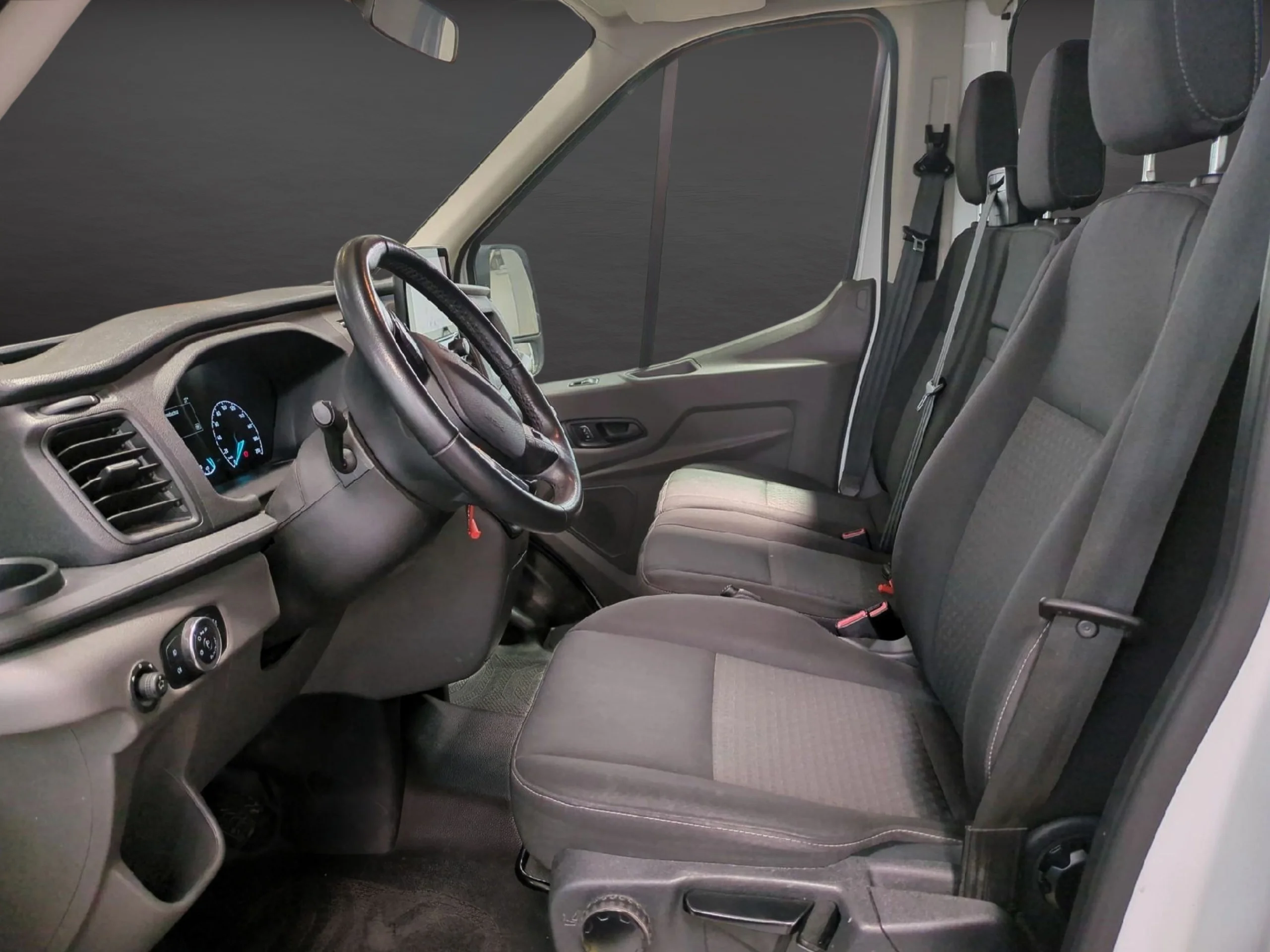 Ford Transit Carrozado L4H3 con Trampilla | 3.500kg Carnet B  ¡Desde 486 €/mes! - Foto 9