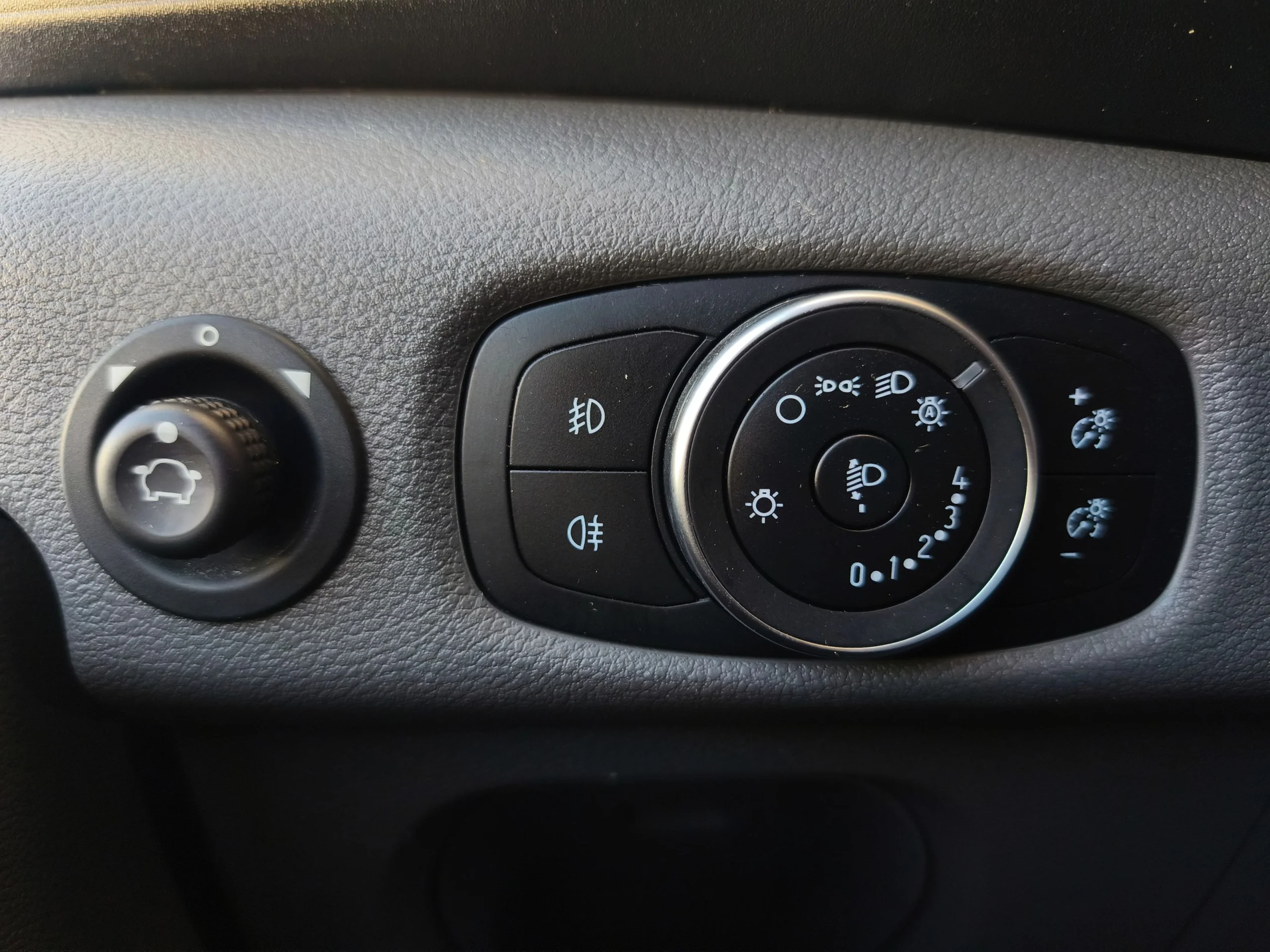 Ford Transit Furgon Mixto L4H3 170CV (2024) – 6 Plazas Retráctiles Gran Volumen Ocasión ¡Desde 450 €/mes!  - Foto 19