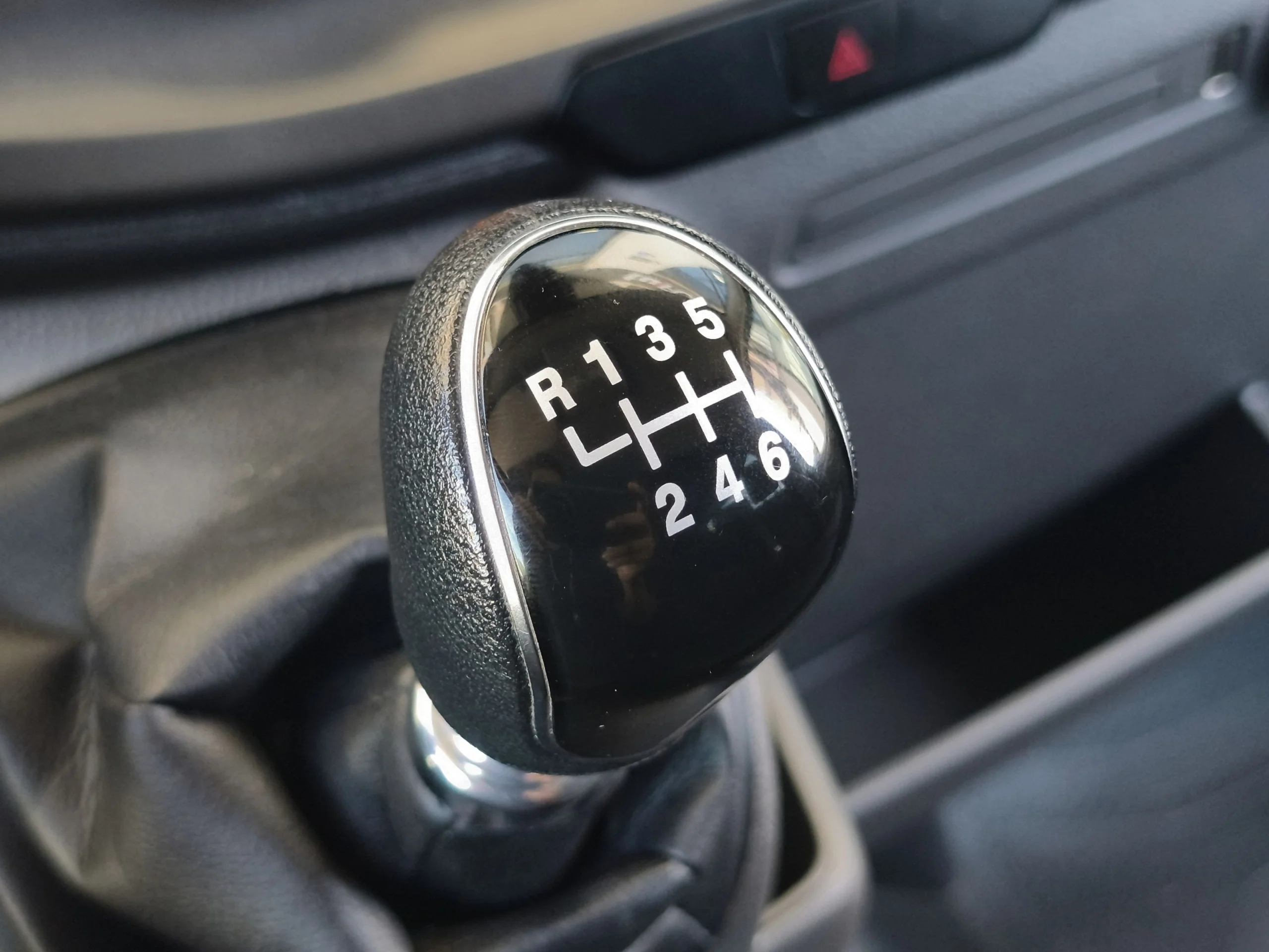 Ford Transit Furgon Mixto L4H3 170CV (2024) – 6 Plazas Retráctiles Gran Volumen Ocasión ¡Desde 450 €/mes!  - Foto 27