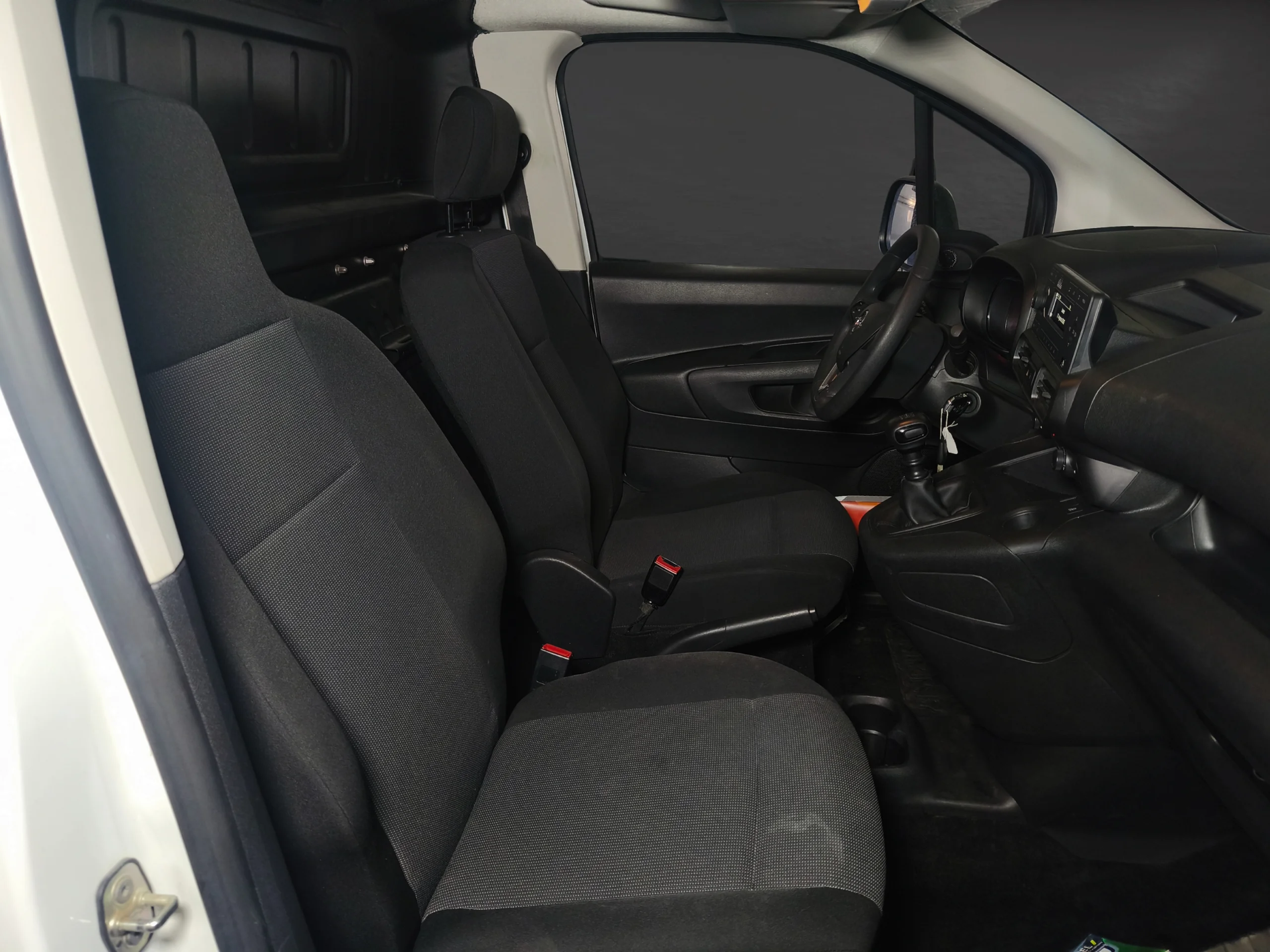 Opel Combo Furgón L1H1 | Solo 93.300 km | Desde 225€/mes - Foto 12