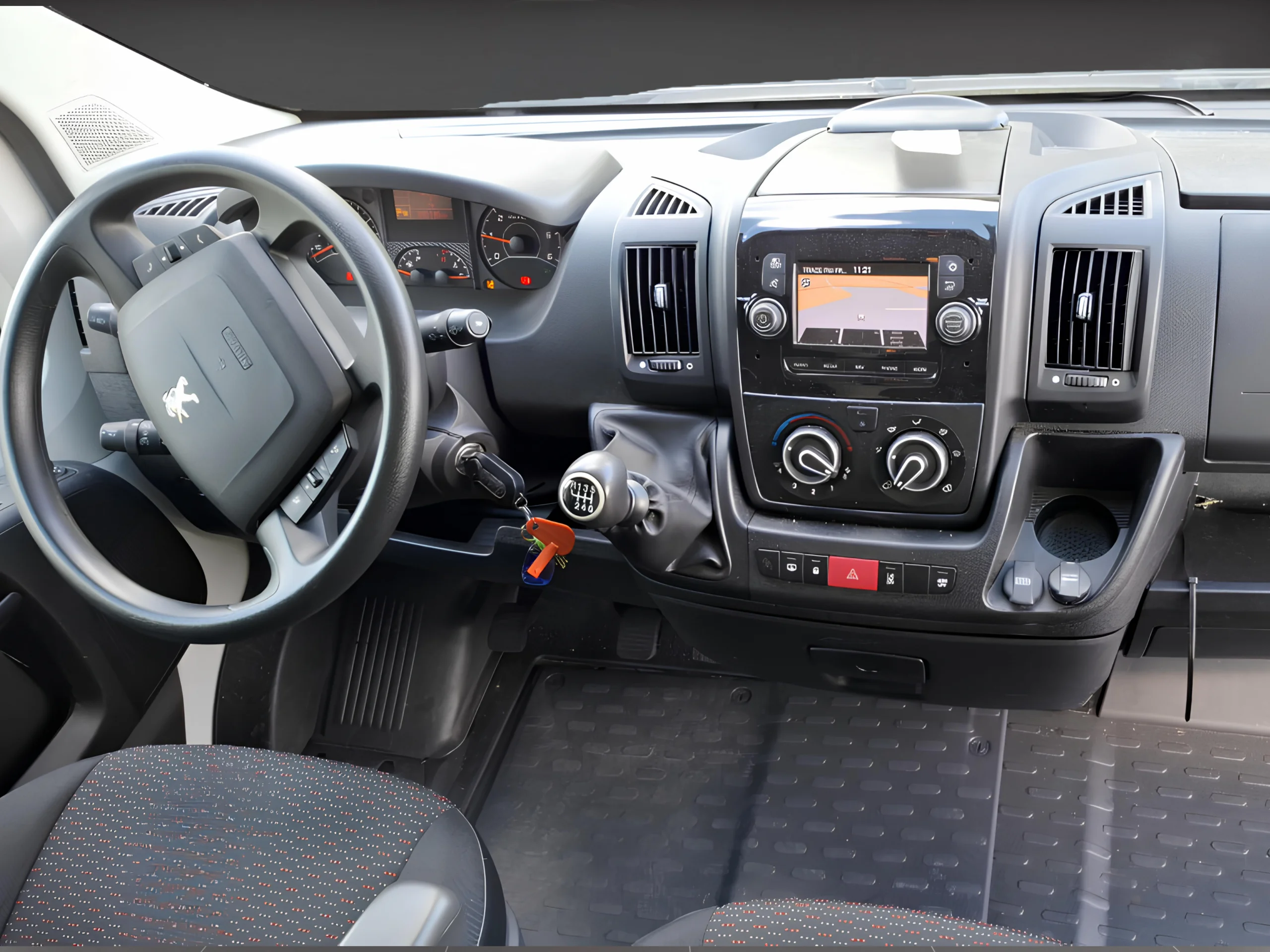 Peugeot Boxer L3H3 140CV Con trampilla elevadora Dhollandia  - Foto 11