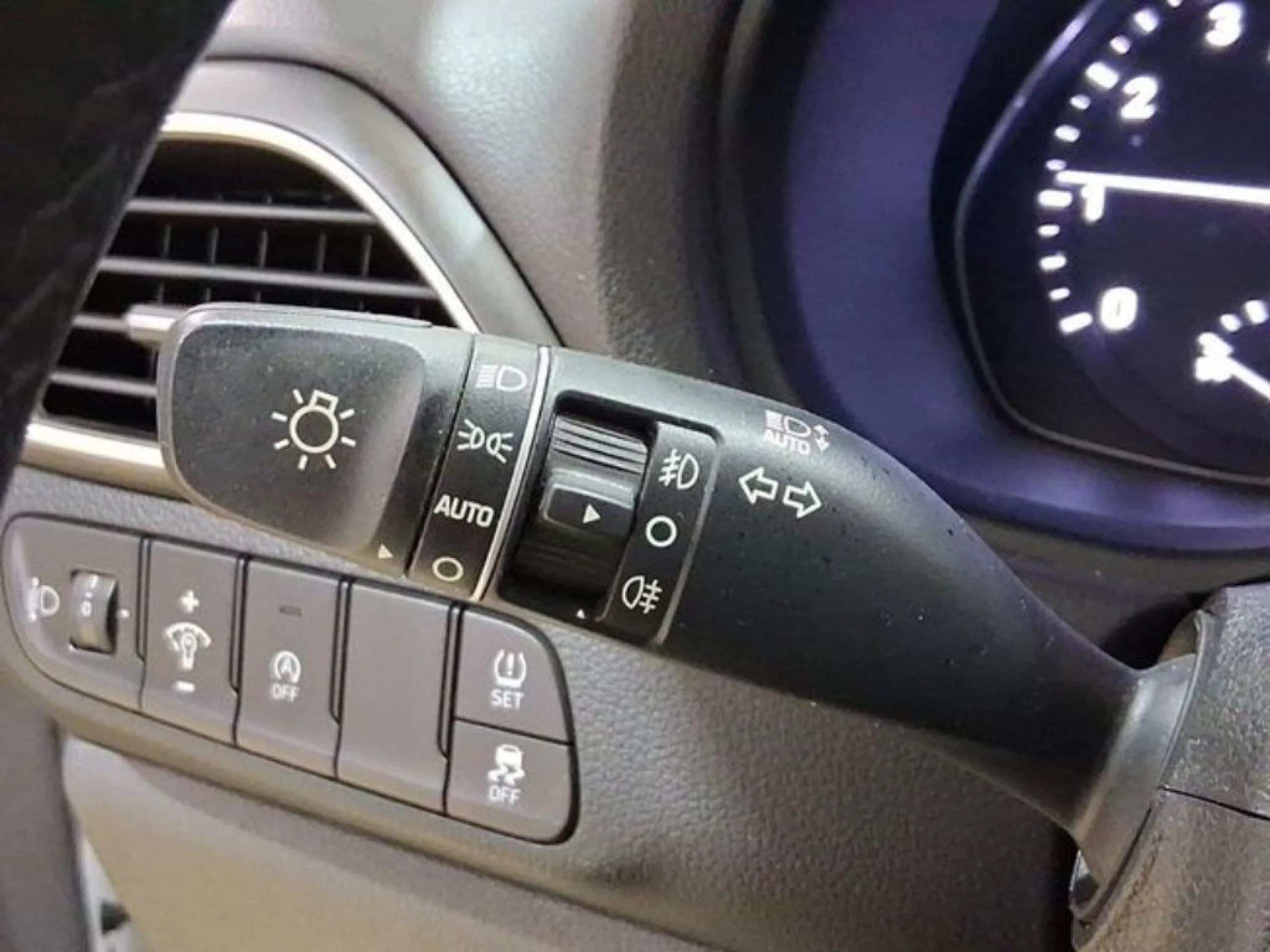 Hyundai I30 1.0 TGDI Essence MHEV - Foto 13