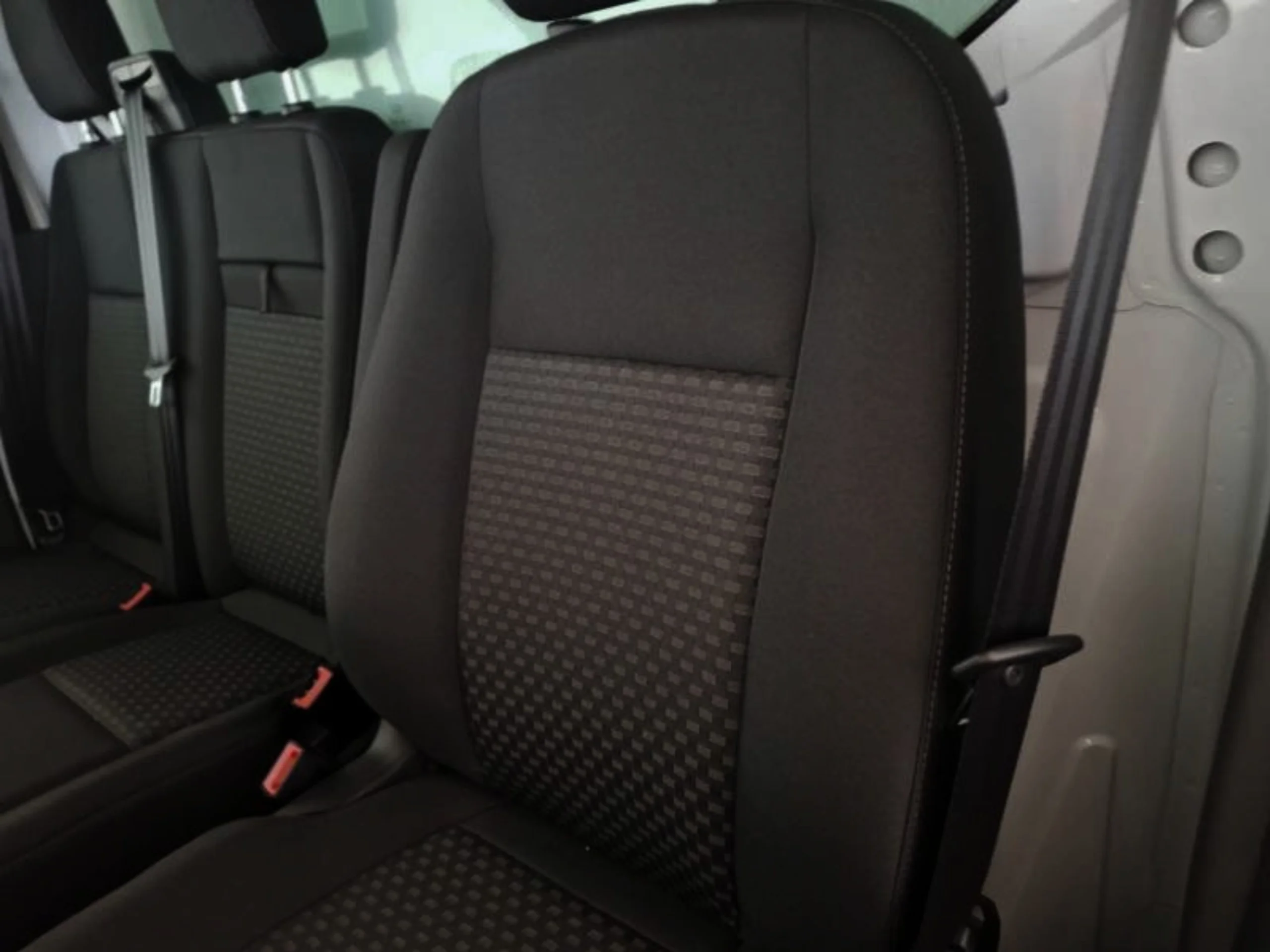 Ford Transit L3H3 Carrozado con Trampilla y Puerta Lateral | Doble Rueda | Desde 671€/mes - Foto 9