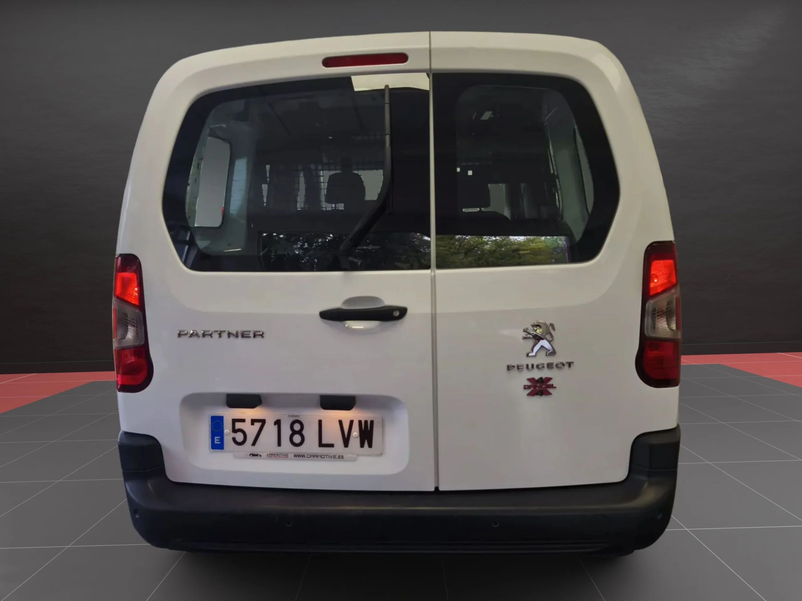 Peugeot Partner Doble cabina L2 Combi 5 plazas 4X4 130CV - Foto 6