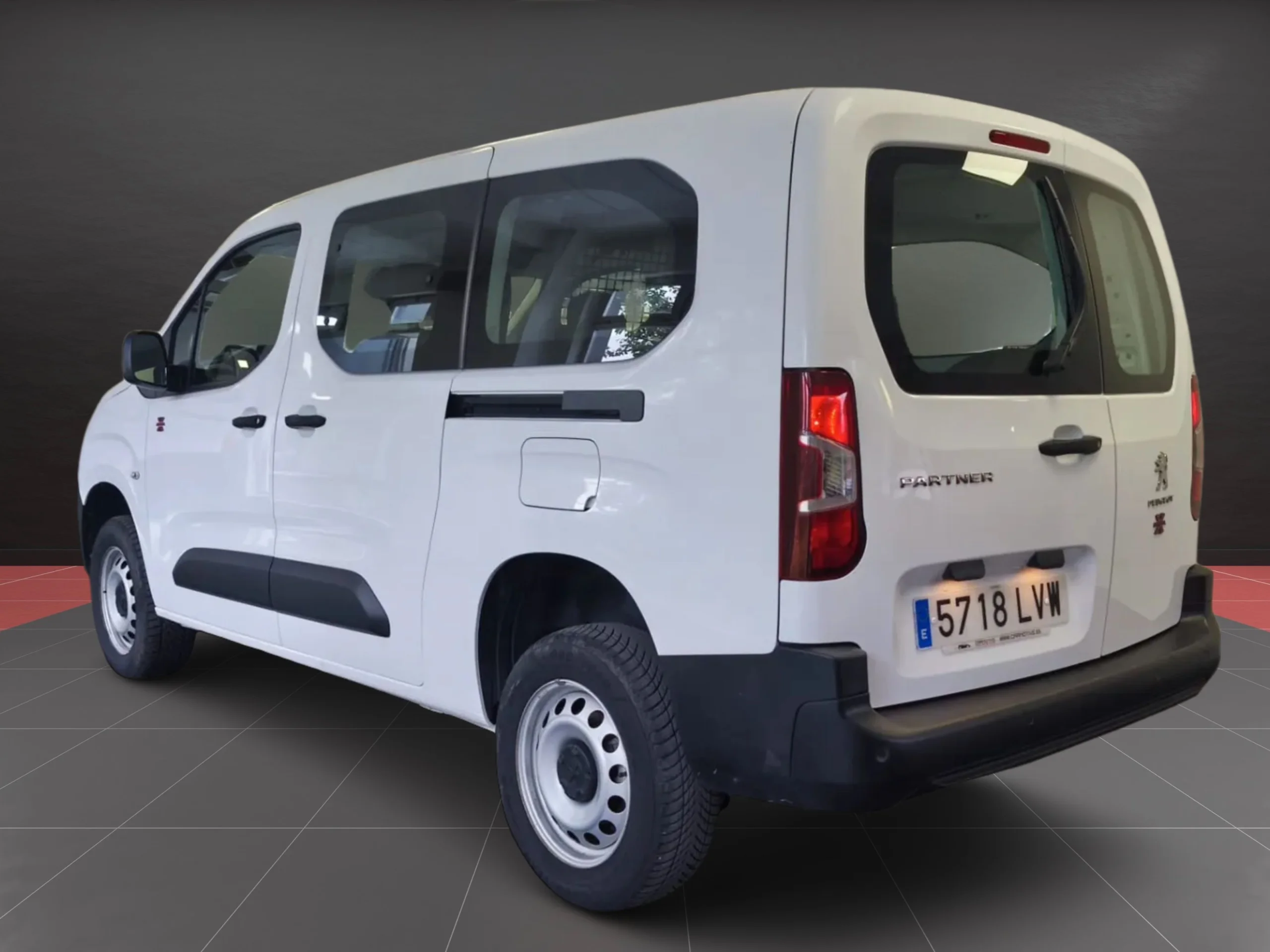 Peugeot Partner Doble cabina L2 Combi 5 plazas 4X4 130CV - Foto 7
