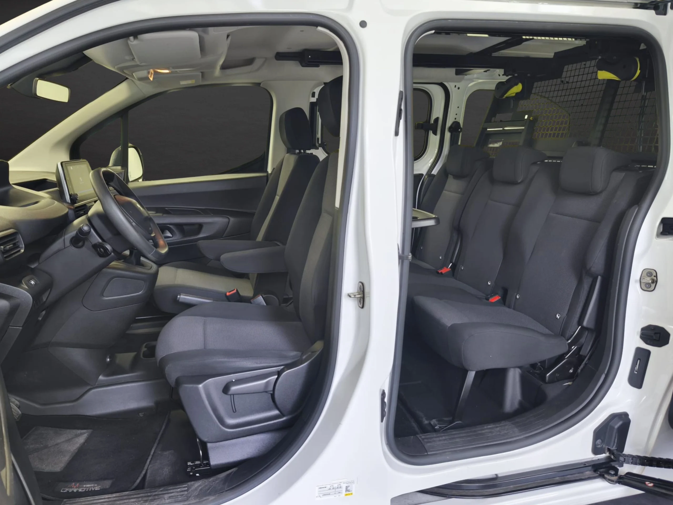 Peugeot Partner Doble cabina L2 Combi 5 plazas 4X4 130CV - Foto 14