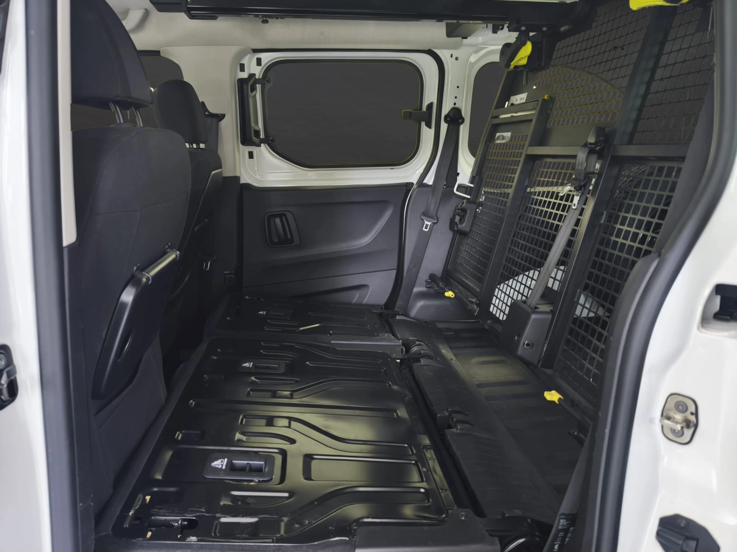 Peugeot Partner Doble cabina L2 Combi 5 plazas 4X4 130CV - Foto 18