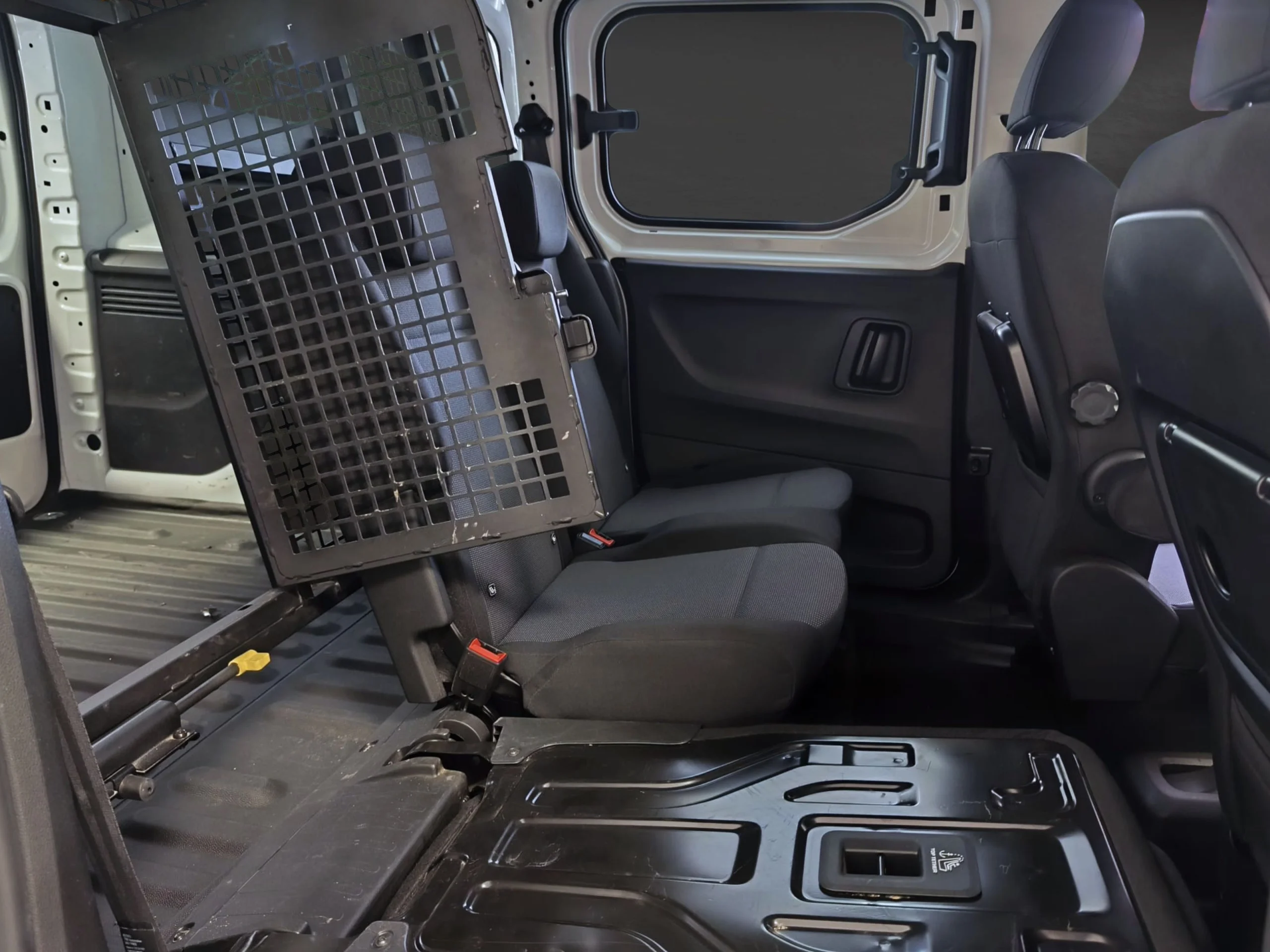 Peugeot Partner Doble cabina L2 Combi 5 plazas 4X4 130CV - Foto 22