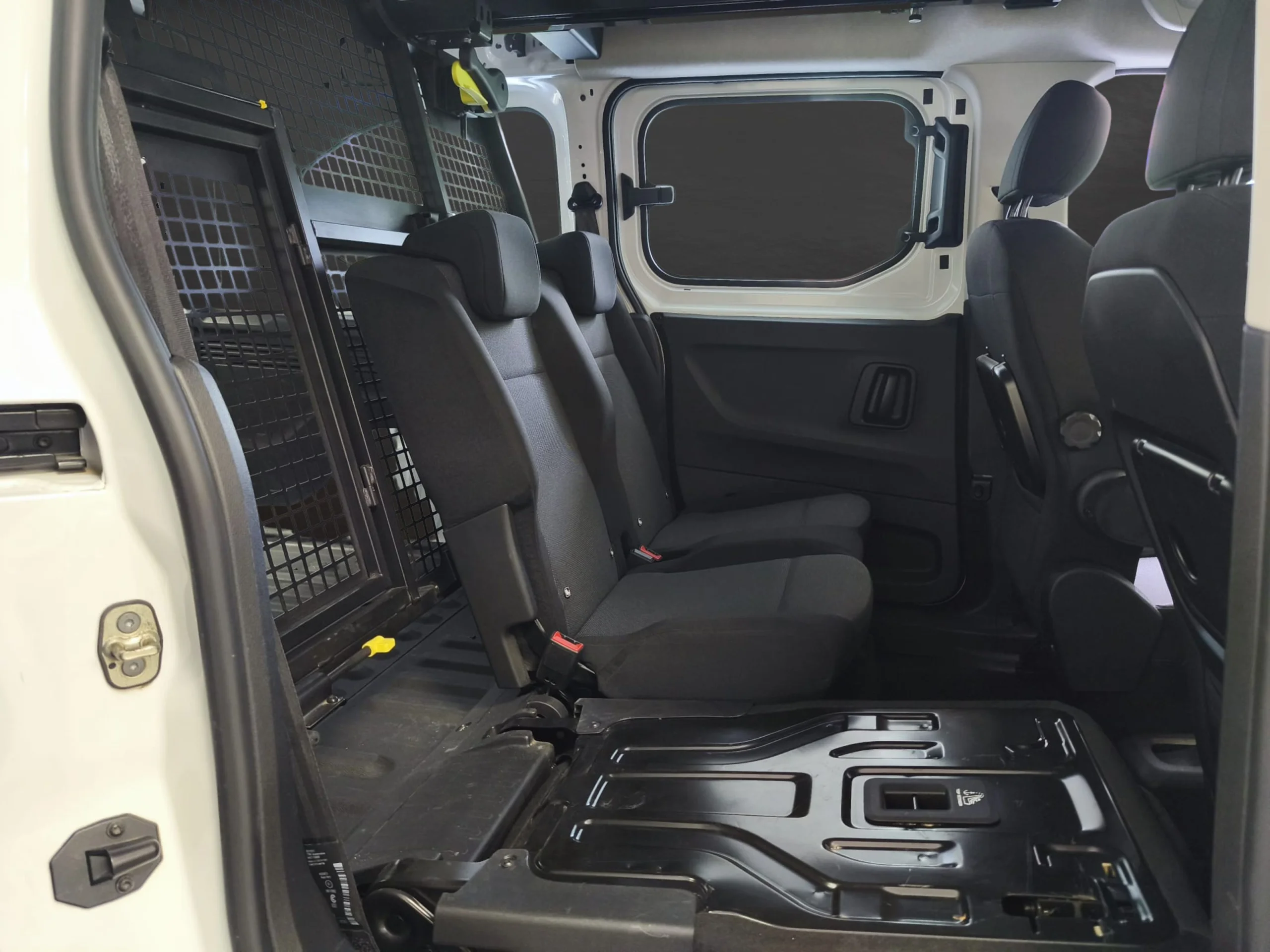 Peugeot Partner Doble cabina L2 Combi 5 plazas 4X4 130CV - Foto 21