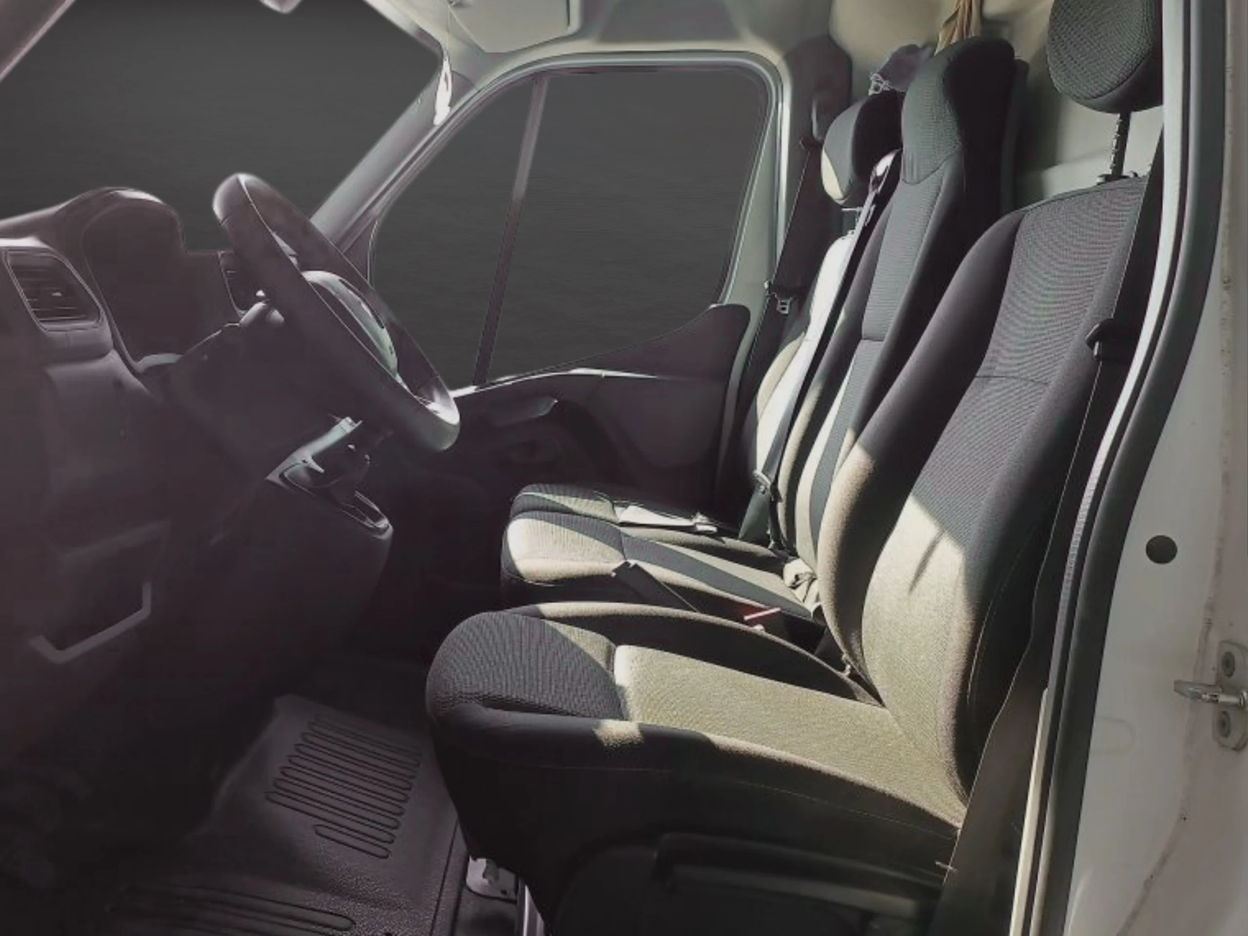 Renault Master L2H2 135 CV - Foto 9