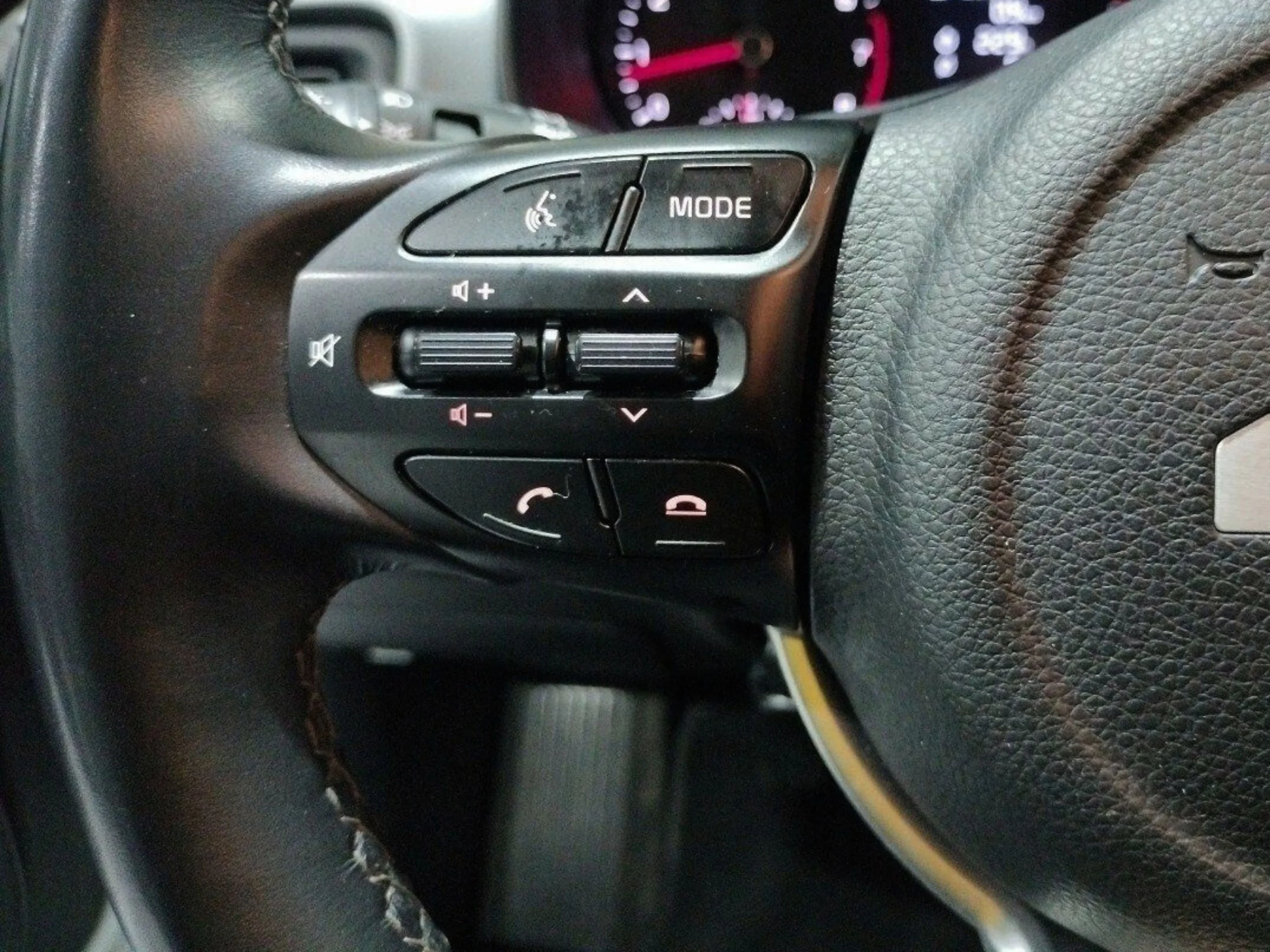 Kia Stonic 1.2 DPi 62kW (84CV) Concept - Foto 13