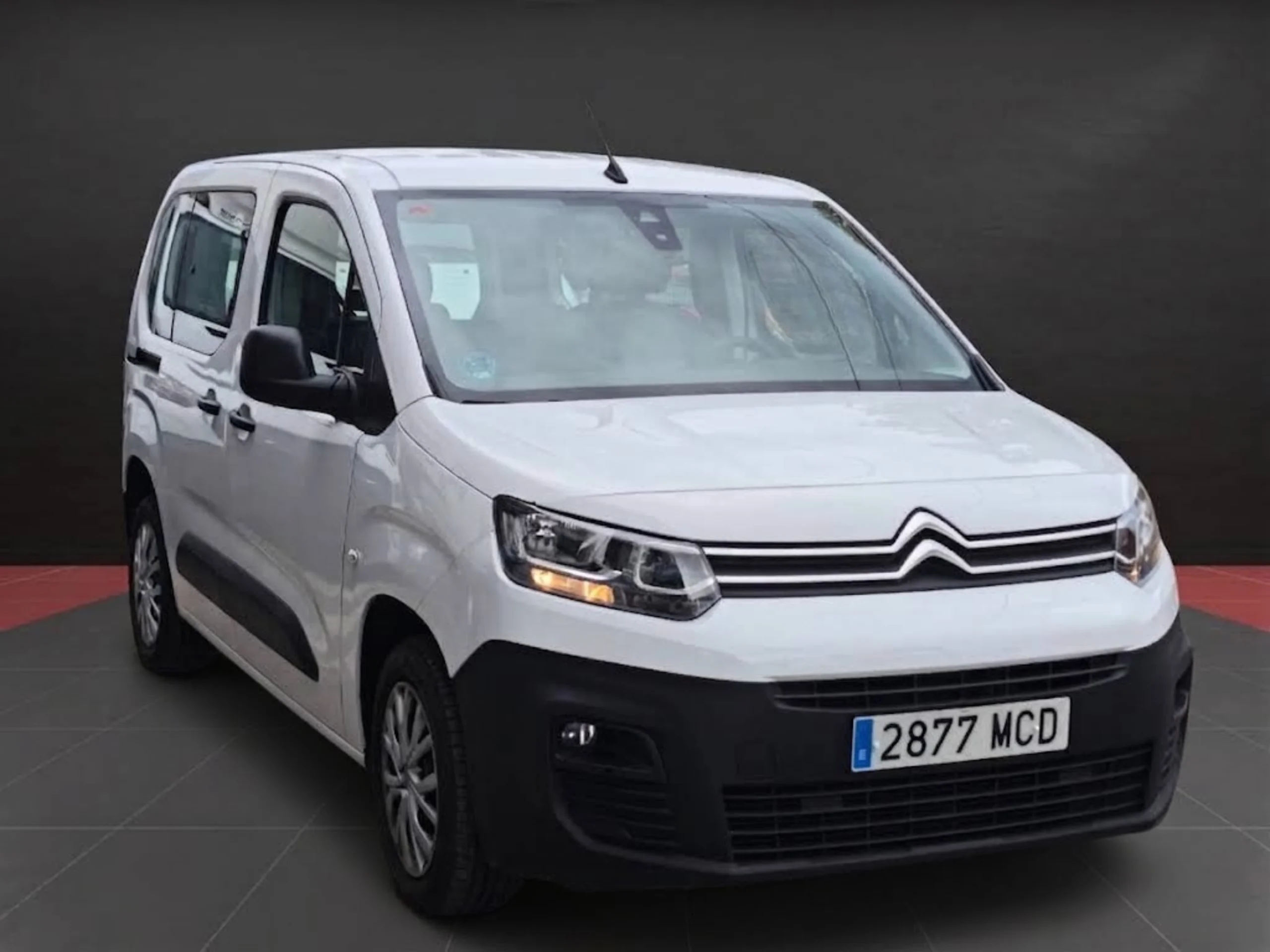 Citroen Berlingo Combi 5 Plazas | Talla M | Doble Puerta Lateral | Desde 261 € al mes - Foto 4