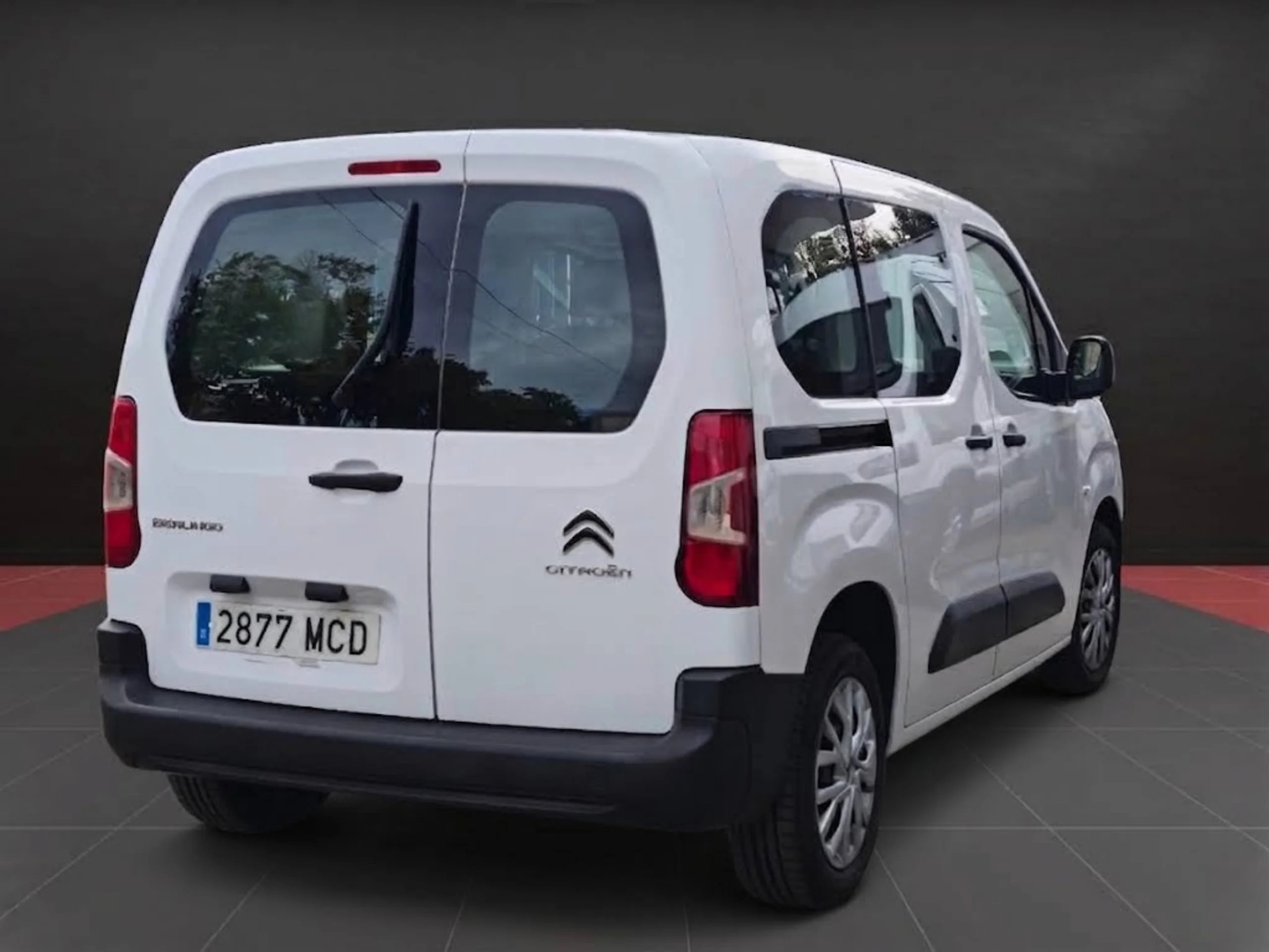 Citroen Berlingo Combi 5 Plazas | Talla M | Doble Puerta Lateral | Desde 261 € al mes - Foto 5
