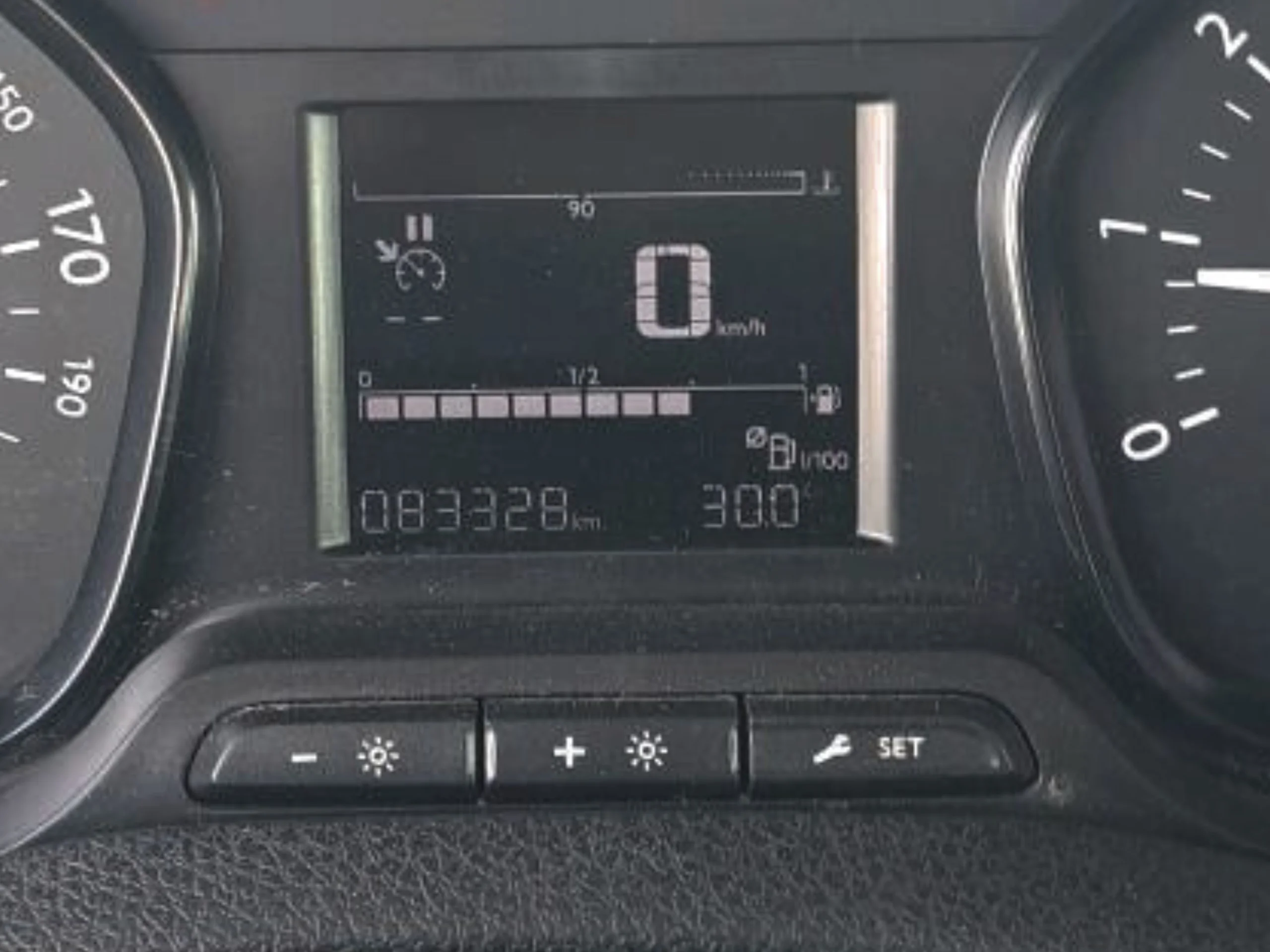 Opel Vivaro Mixta 6 Plazas con separador de carga abatible - Foto 9