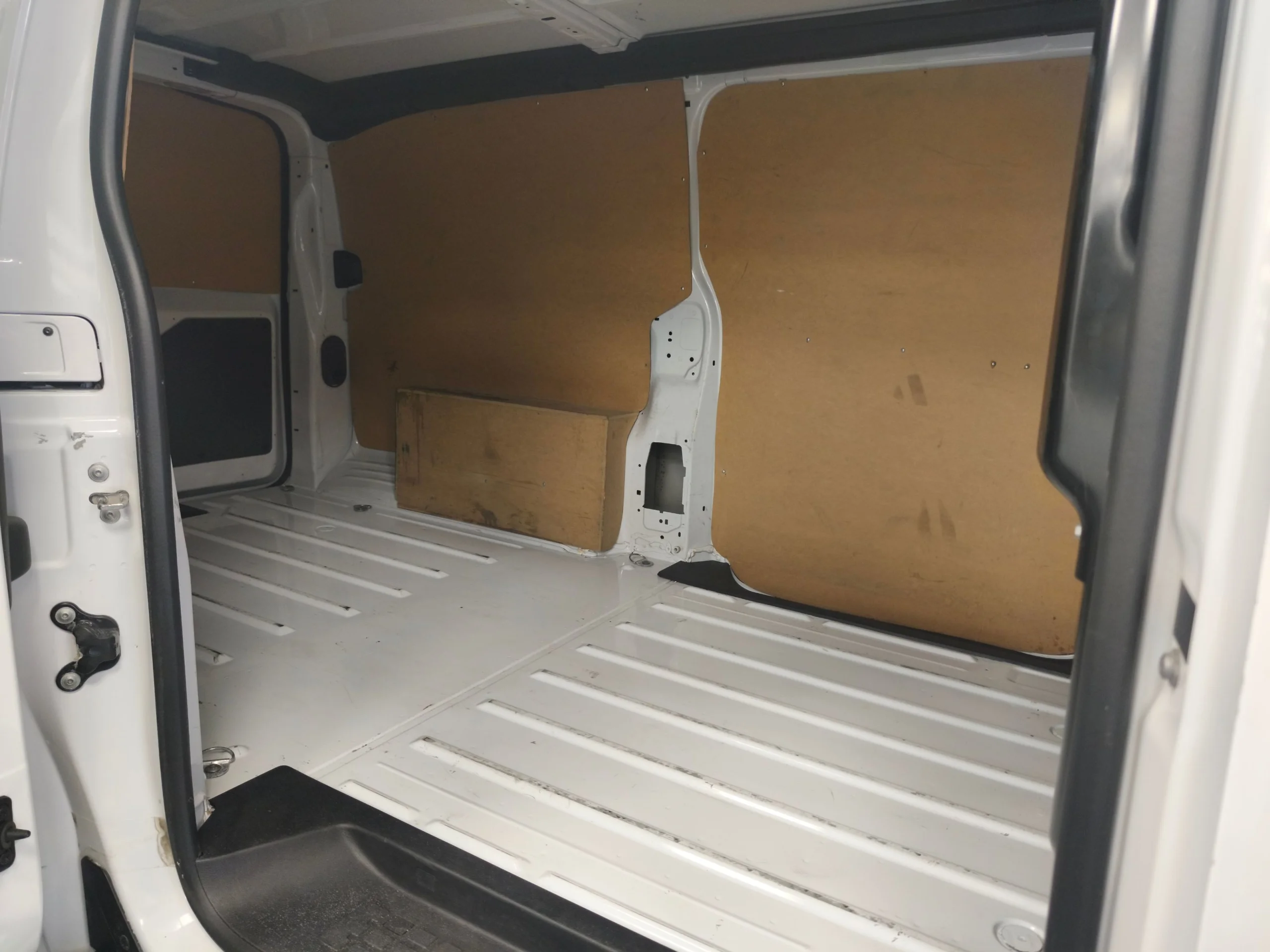 Peugeot Expert  Furgón L2H1 S&S | Longitud Extra y Agilidad Urbana | | Desde 349€/mes - Foto 9