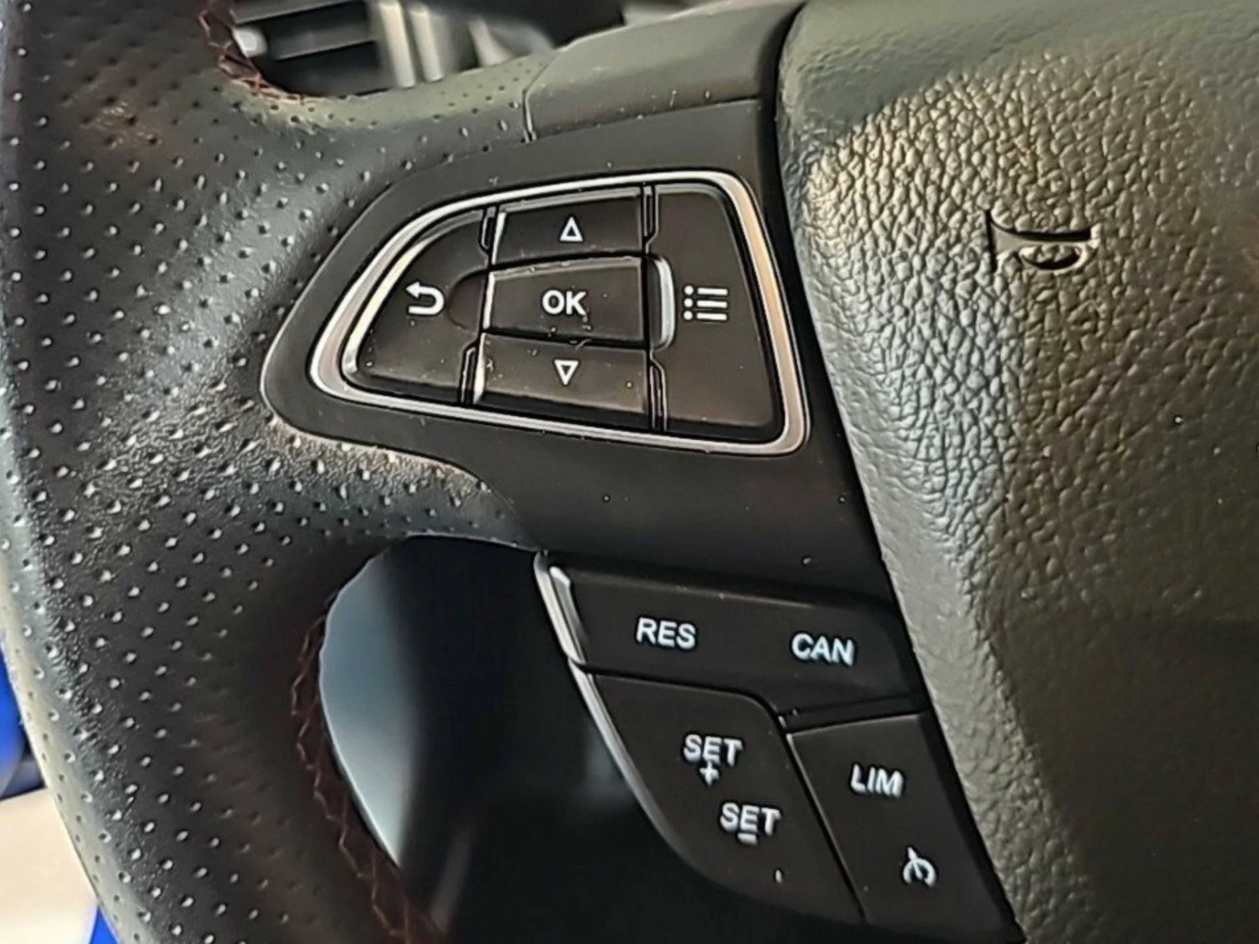 Ford EcoSport 1.0T EcoBoost 92kW (125CV) S&S ST Line - Foto 13