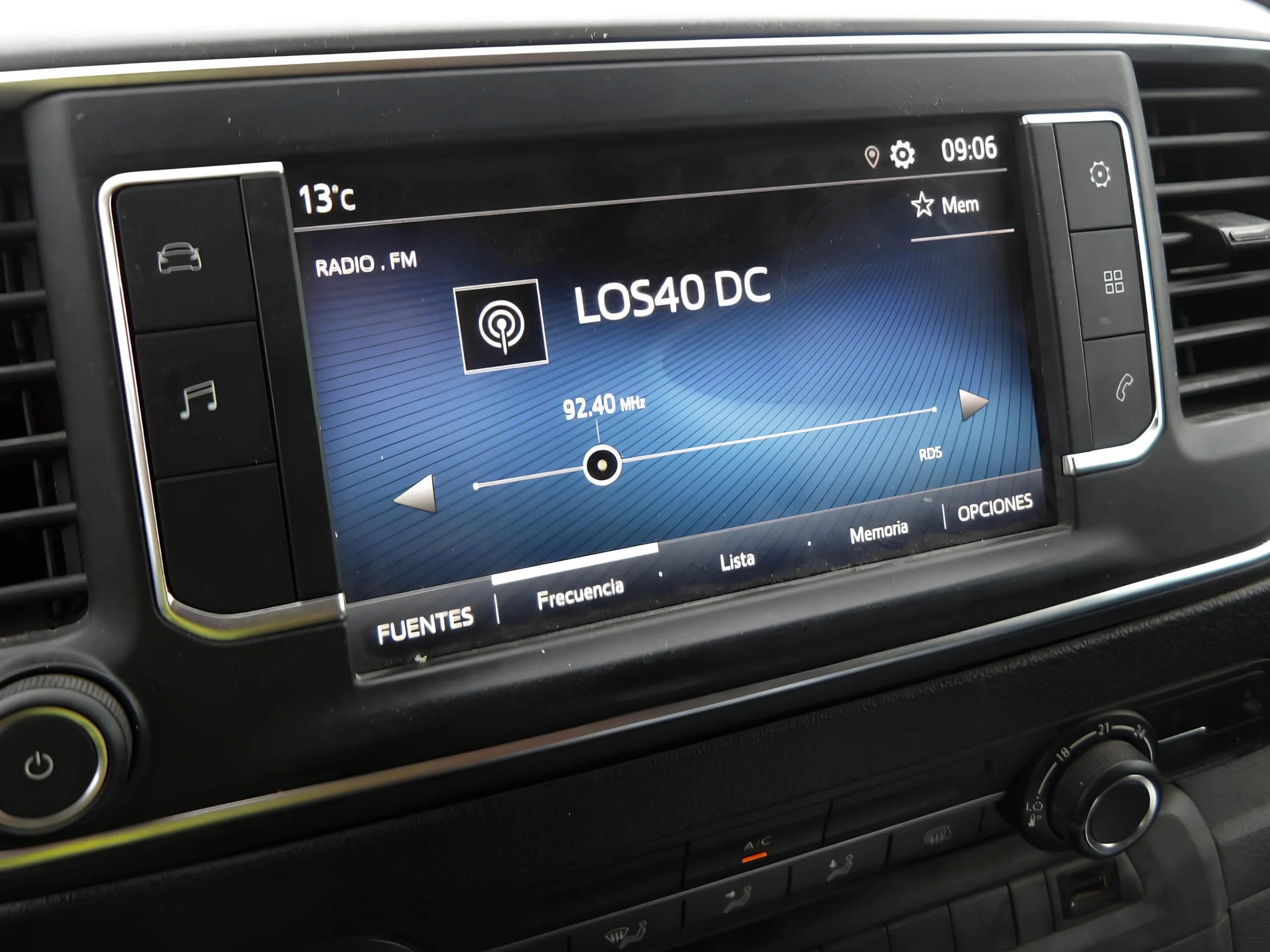Toyota Proace ELÉCTRICA 75 kWh | ETIQUETA CERO | AUTONOMIA HASTA 300 KM | FURGONETA SEGUNDA MANO  - Foto 10