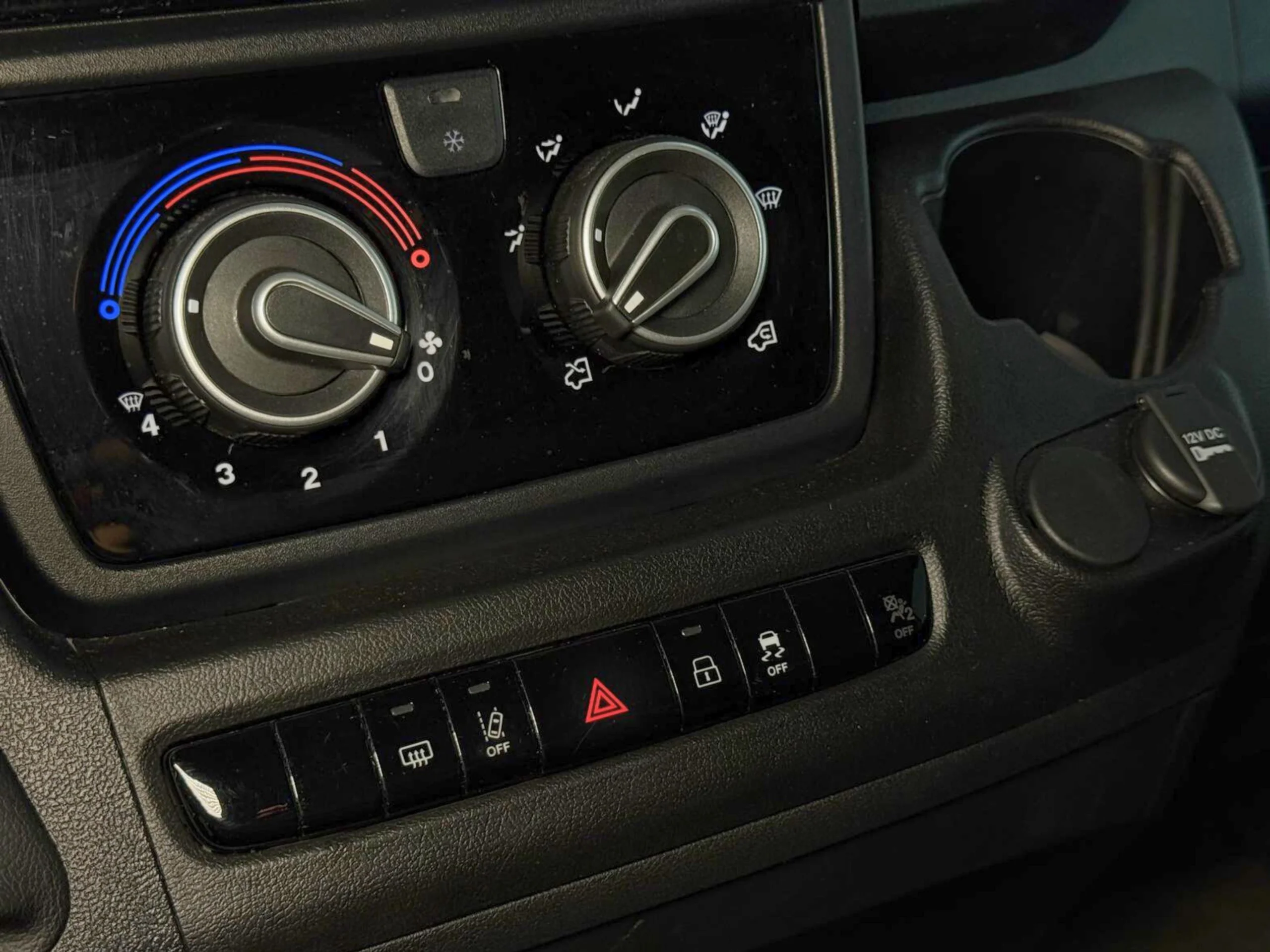 Citroen Jumper L4H3 140 CV - Foto 21