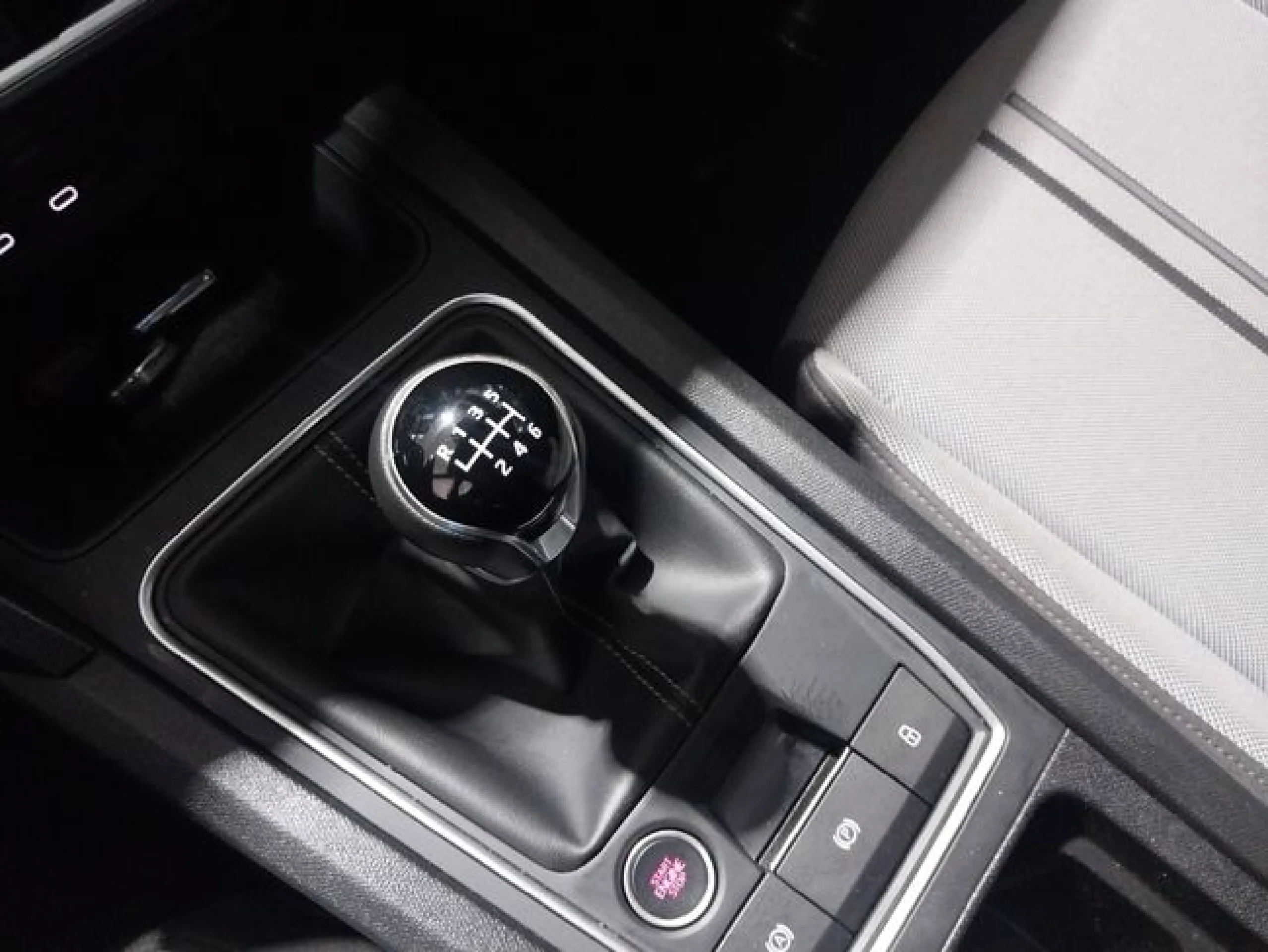 Seat León 2.0 TDI 85kW (115CV) S&S Style Go - Foto 15