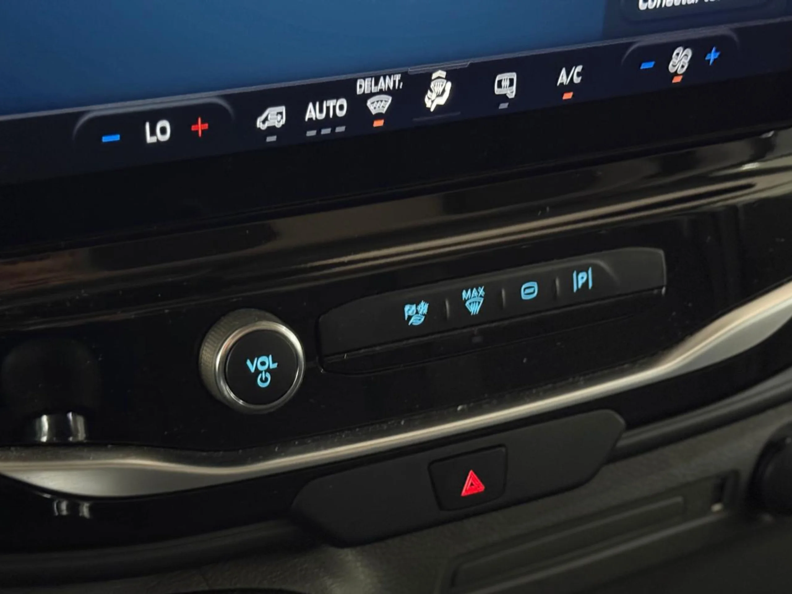 Ford Transit L2H2 130 CV Trend - Foto 25