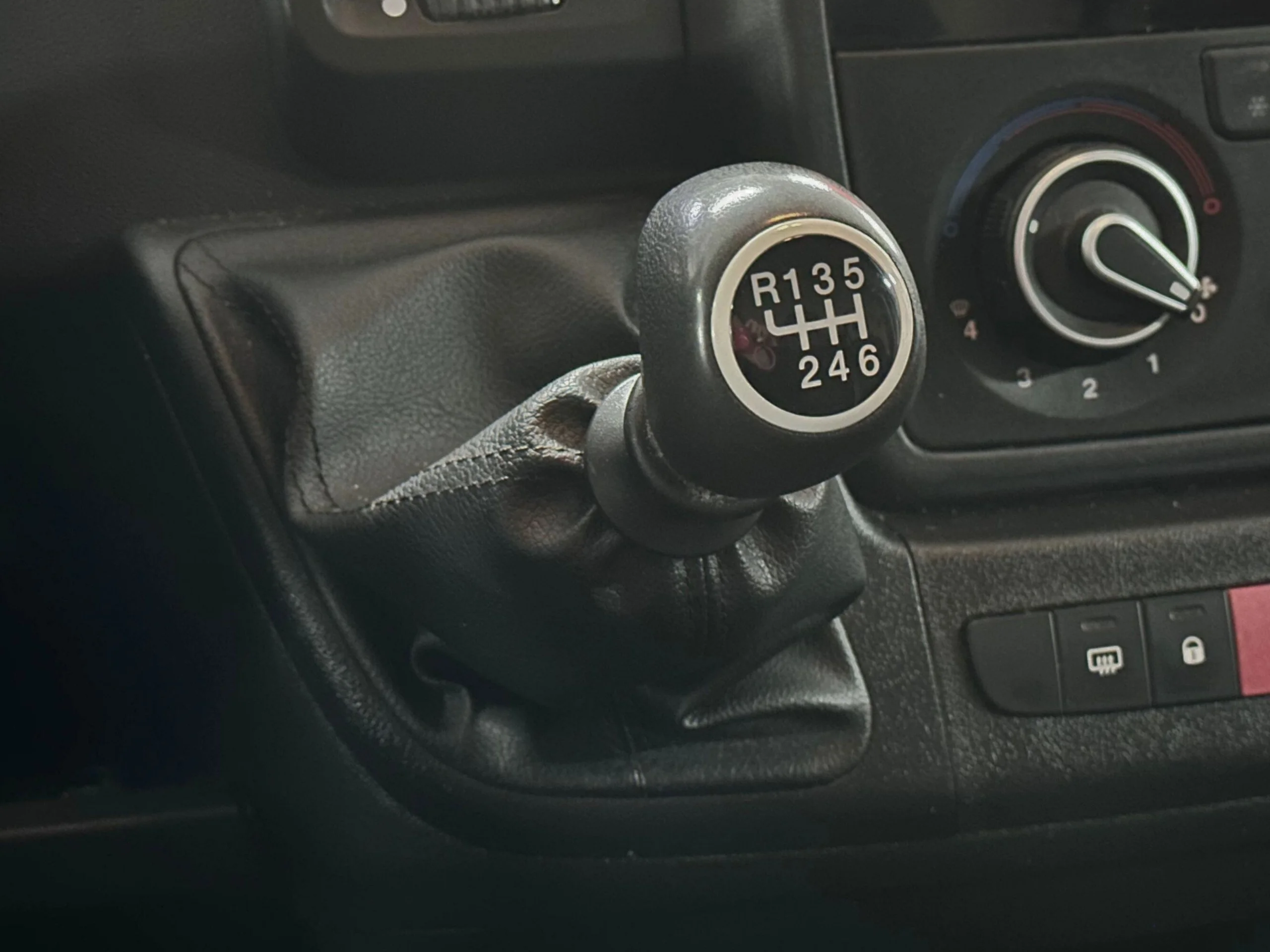 Peugeot Boxer L4H2 140 CV - Foto 10