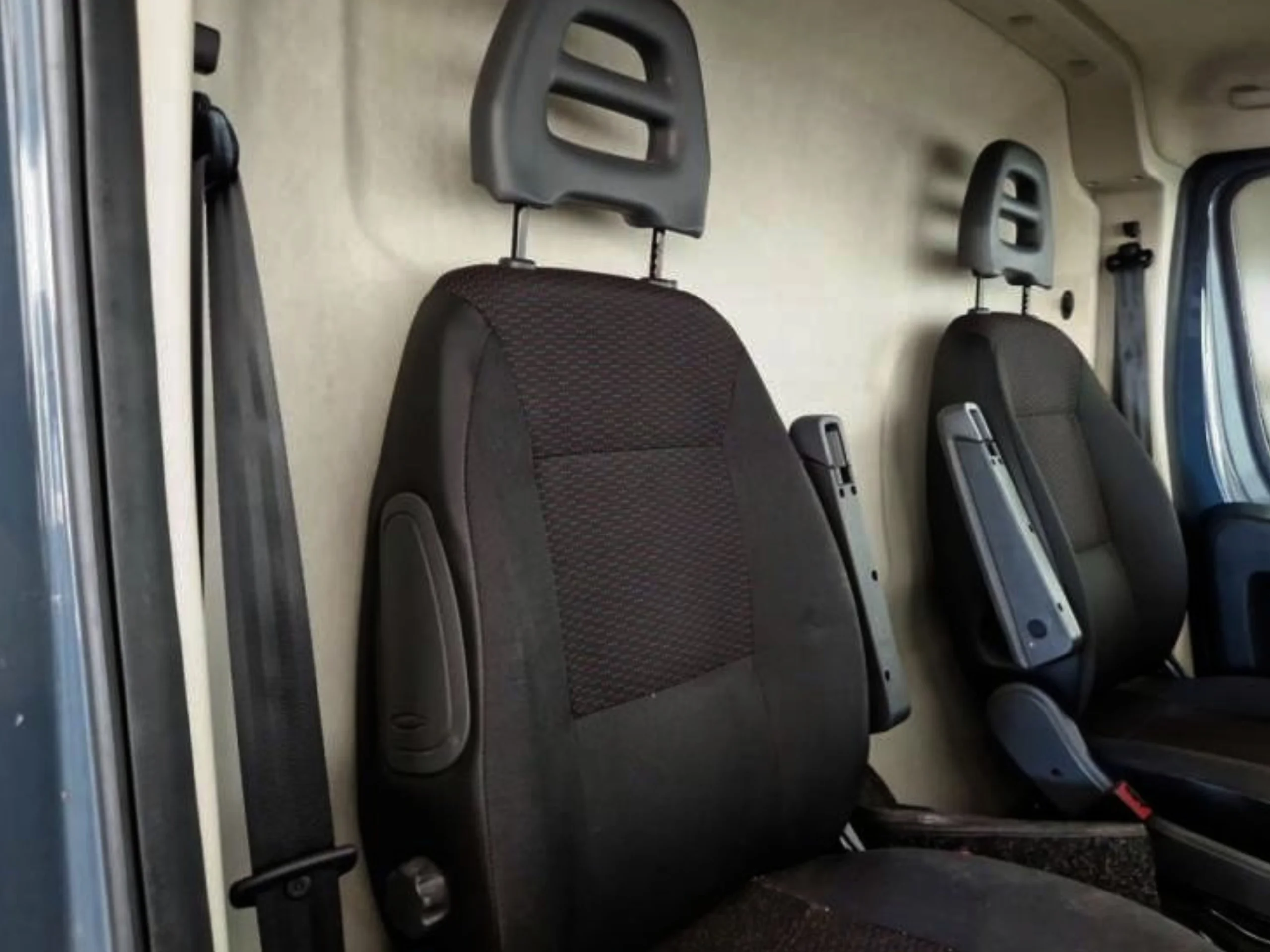 Citroen Jumper Furgón L1H1 120CV | Solo 22.700 km | Desde 350€/mes - Foto 13