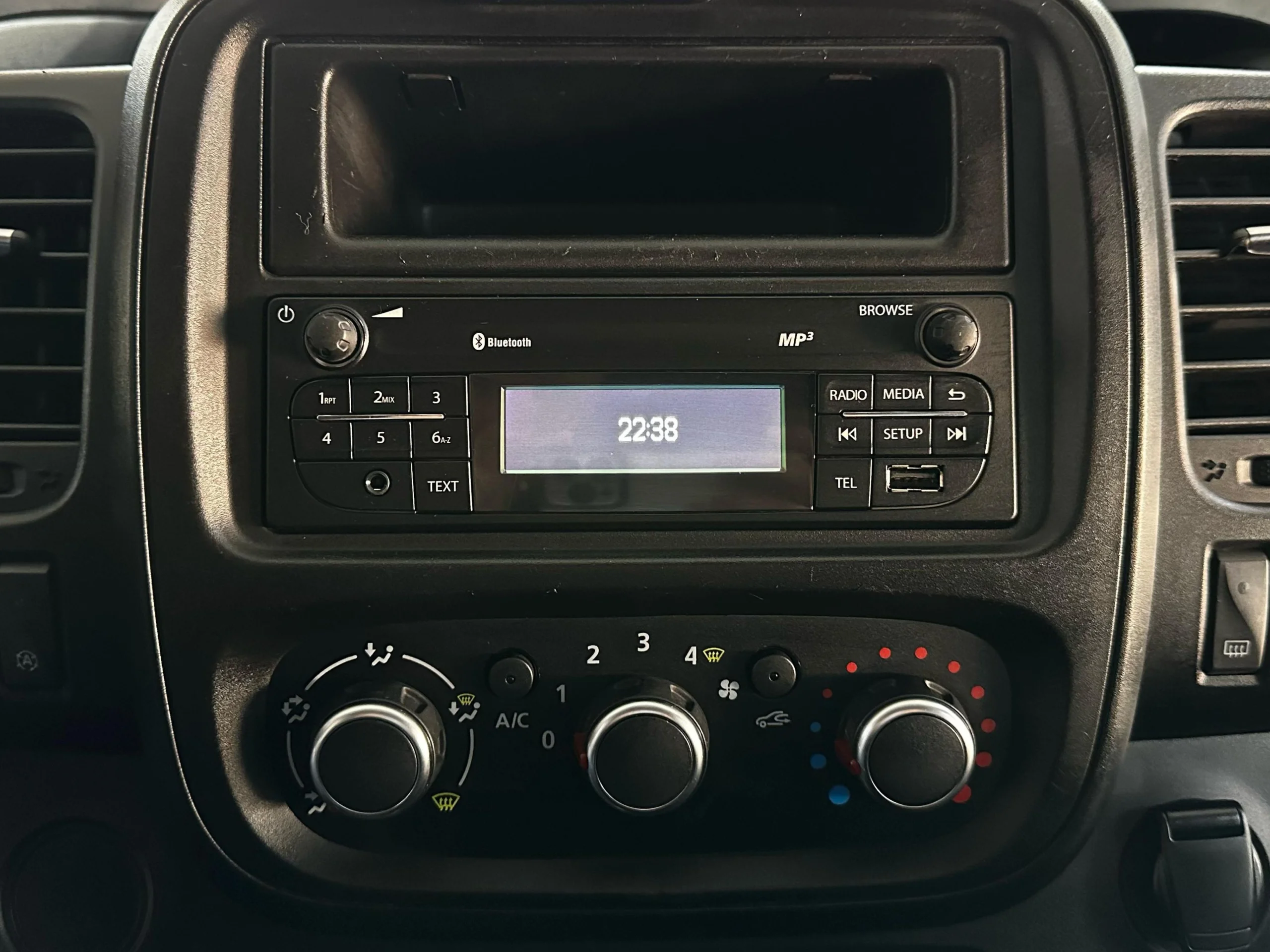 Renault Trafic L1H1 2.0 120 CV - Foto 12