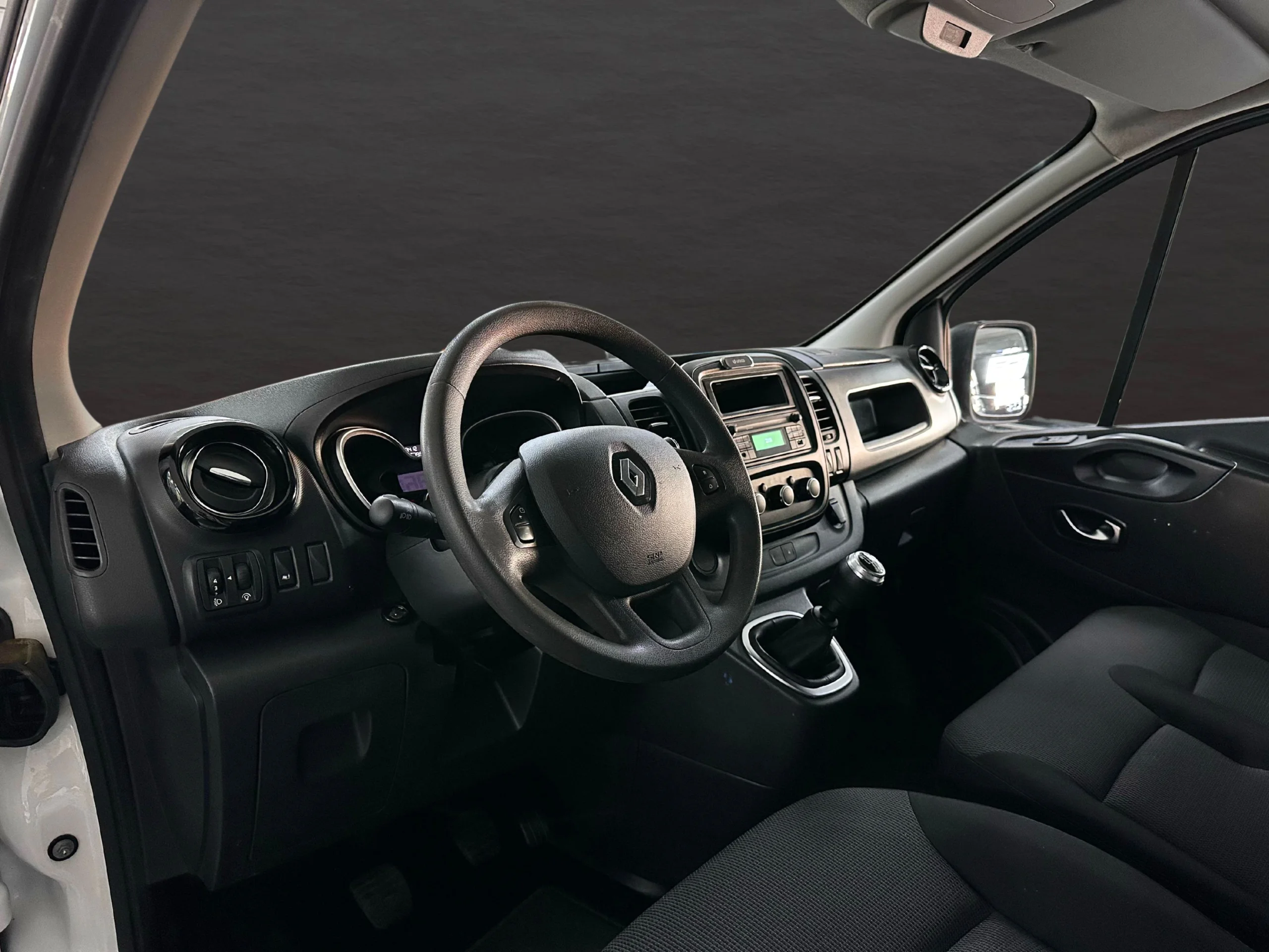 Renault Trafic L1H1 2.0 120 CV - Foto 10