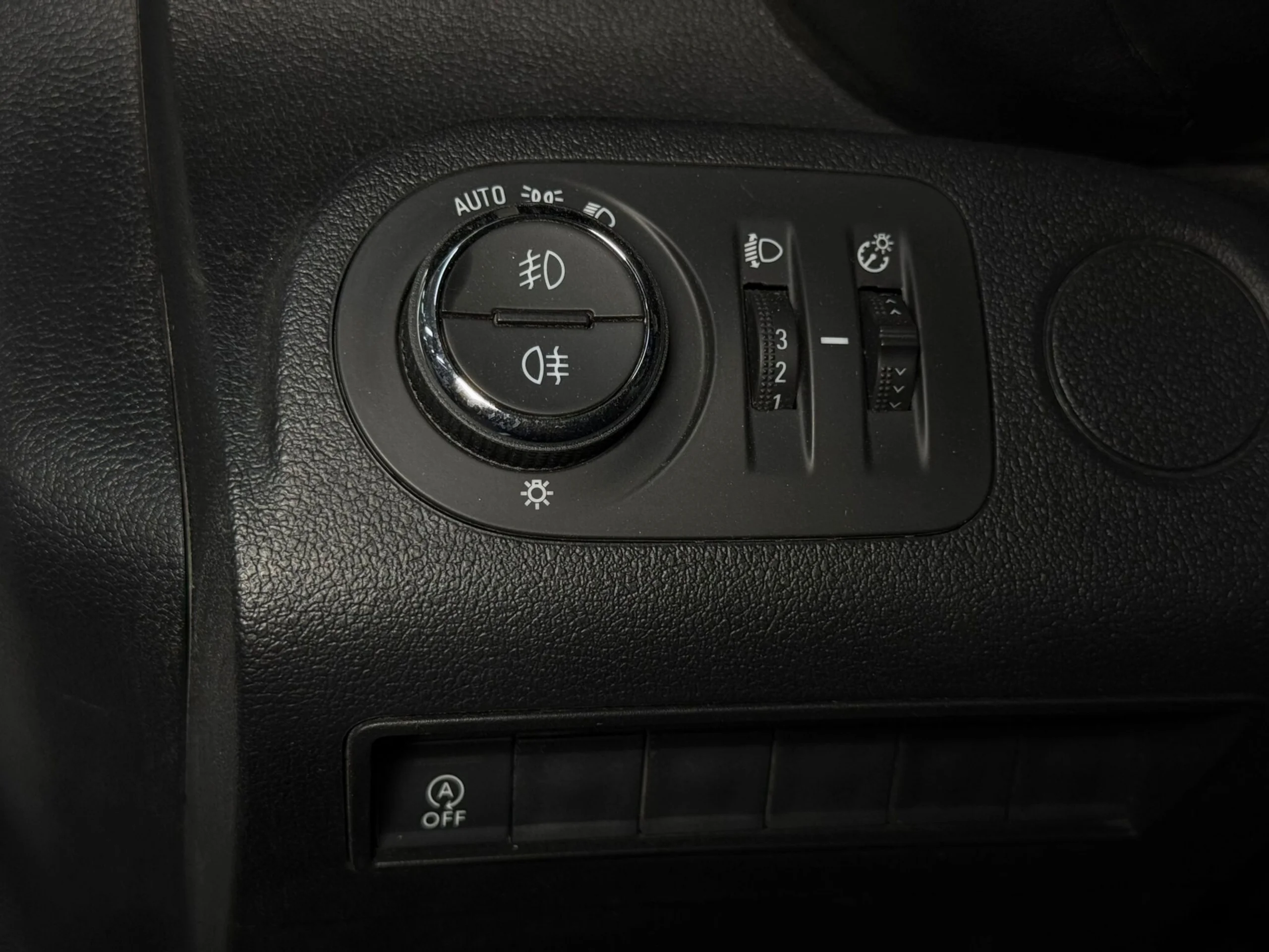 Opel Combo Frigorífica FRCX -20°C – Ocasión con Frío Oculto e Isotermo a Estrenar ¡DESDE 379 € al mes sin entrada! - Foto 13