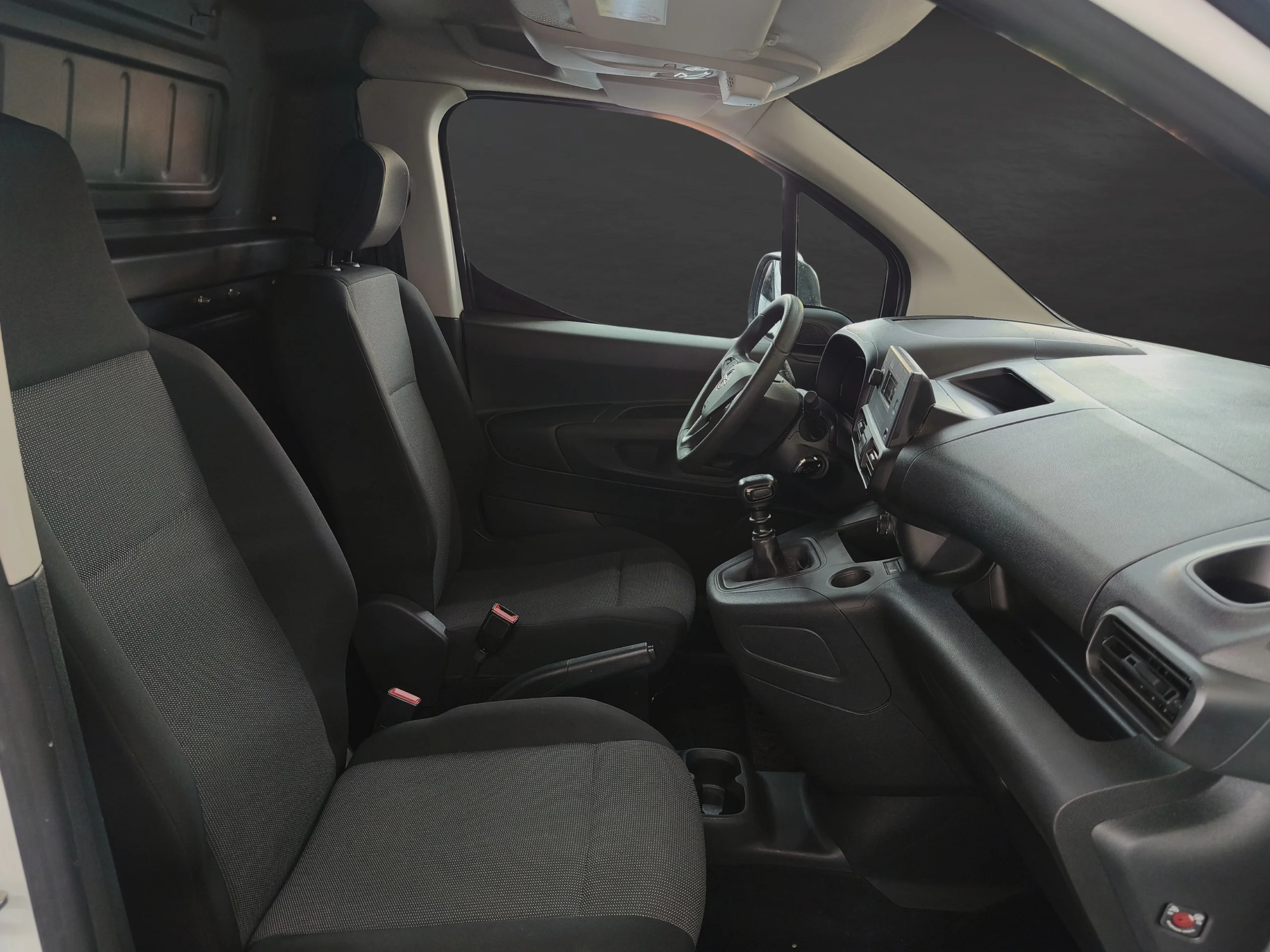 Opel Combo Frigorífica FRCX -20°C – Ocasión con Frío Oculto e Isotermo a Estrenar ¡DESDE 379 € al mes sin entrada! - Foto 14
