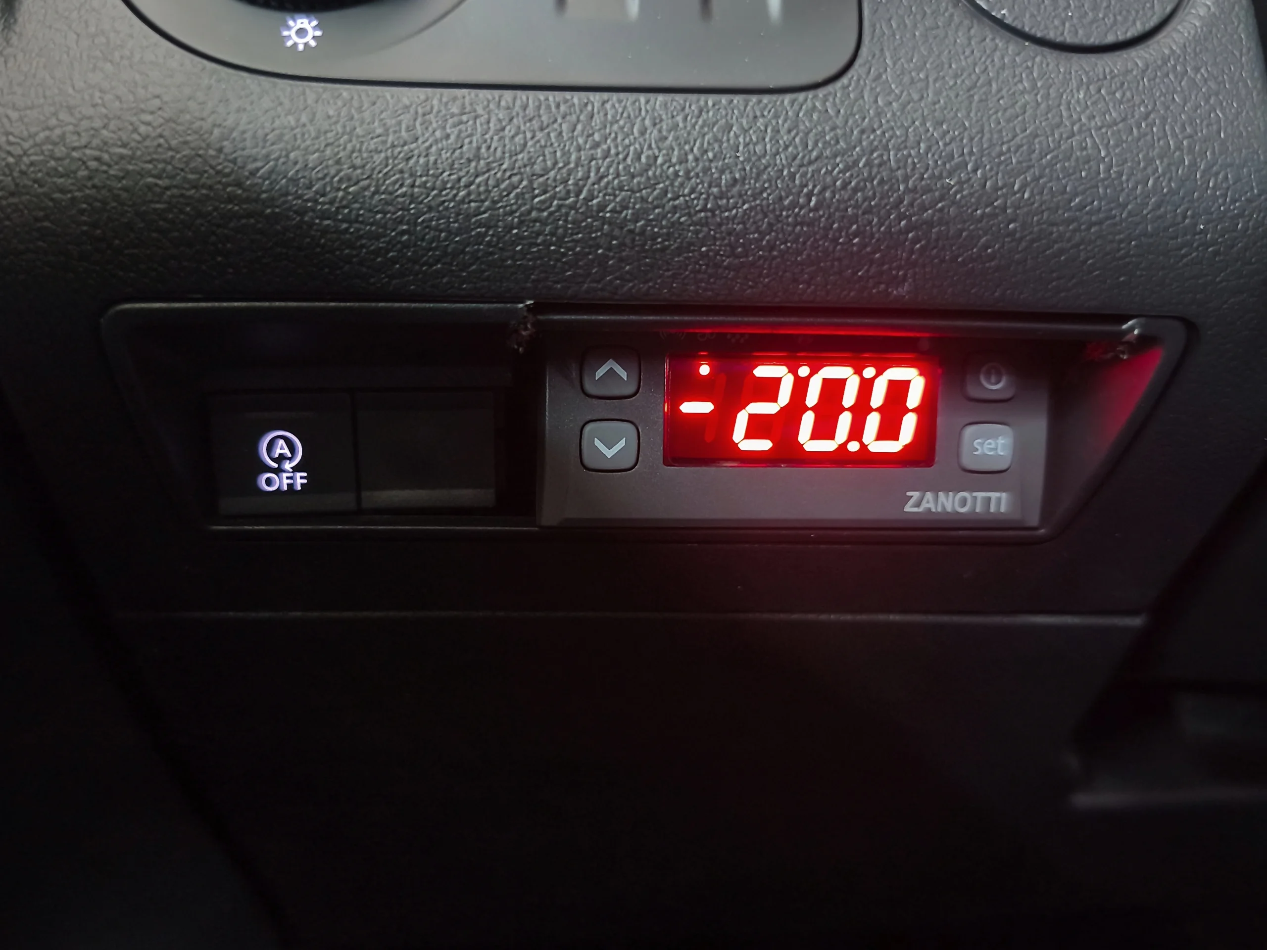 Opel Combo Frigorífica FRCX -20°C – Ocasión con Frío Oculto e Isotermo a Estrenar ¡DESDE 379 € al mes sin entrada! - Foto 20