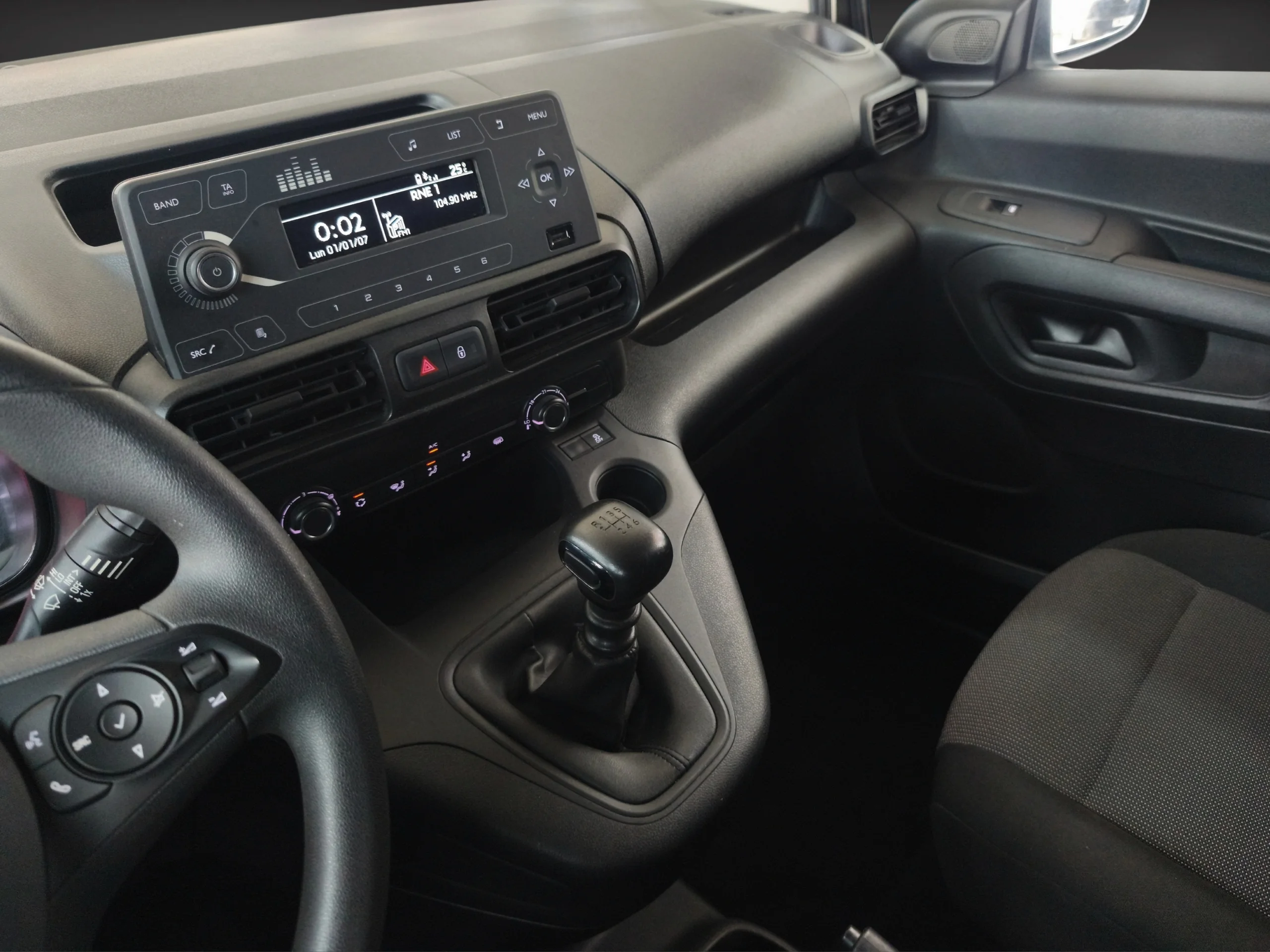 Opel Combo Frigorífica FRCX -20°C – Ocasión con Frío Oculto e Isotermo a Estrenar ¡DESDE 379 € al mes sin entrada! - Foto 22