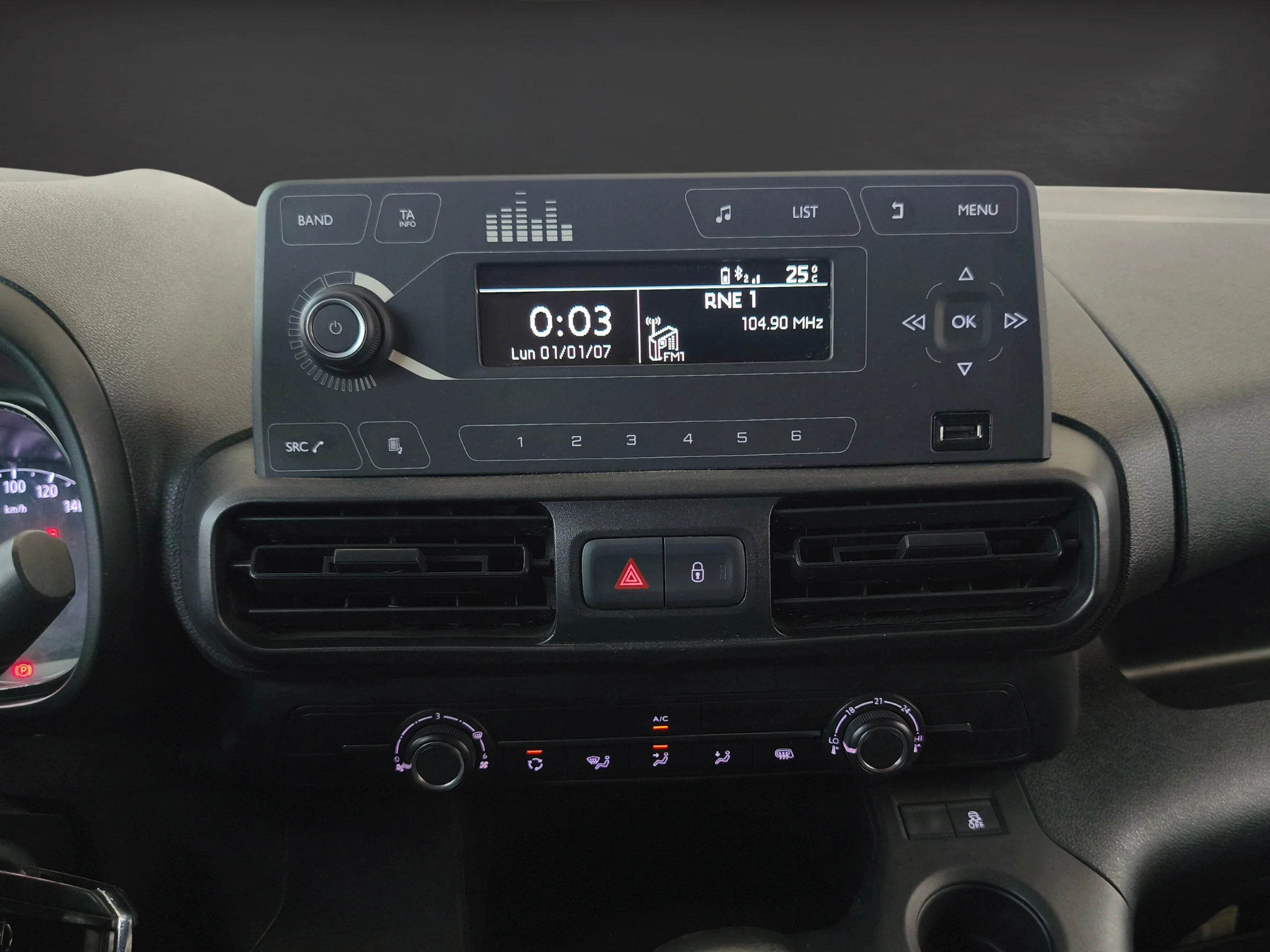 Opel Combo Frigorífica FRCX -20°C – Ocasión con Frío Oculto e Isotermo a Estrenar ¡DESDE 379 € al mes sin entrada! - Foto 23