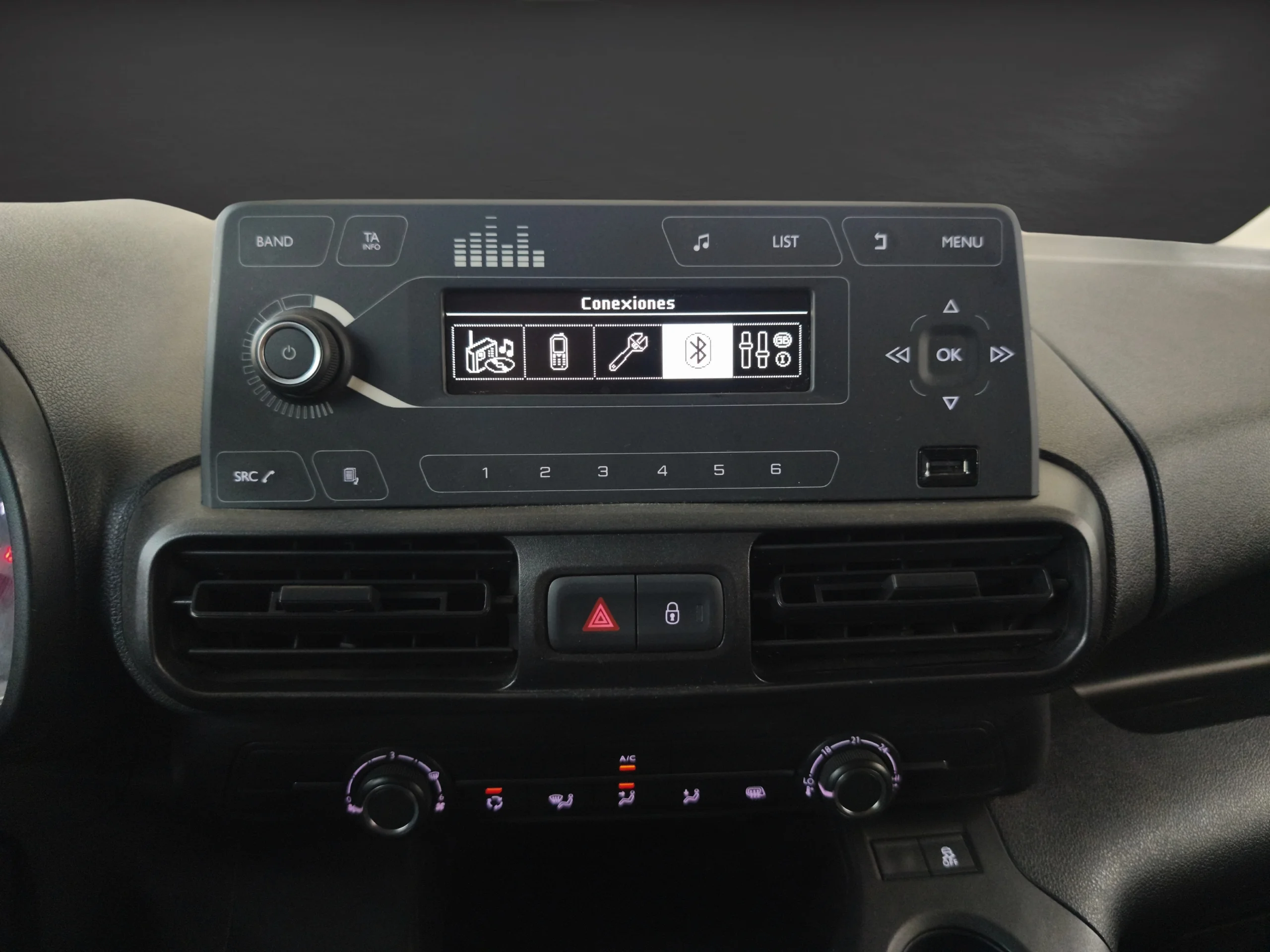 Opel Combo Frigorífica FRCX -20°C – Ocasión con Frío Oculto e Isotermo a Estrenar ¡DESDE 379 € al mes sin entrada! - Foto 24
